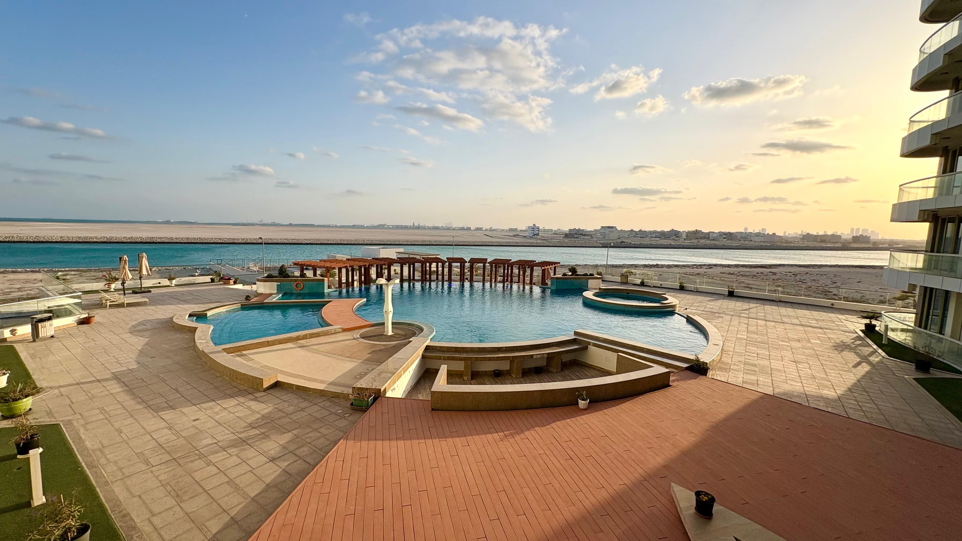 1 BR apartment with sea view and balcony