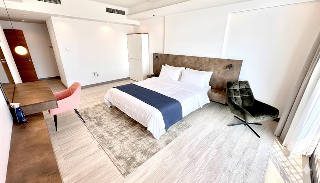 Bright 2-Bedroom Apartment | Open Kitchen & Balcony | Ready  Move-In