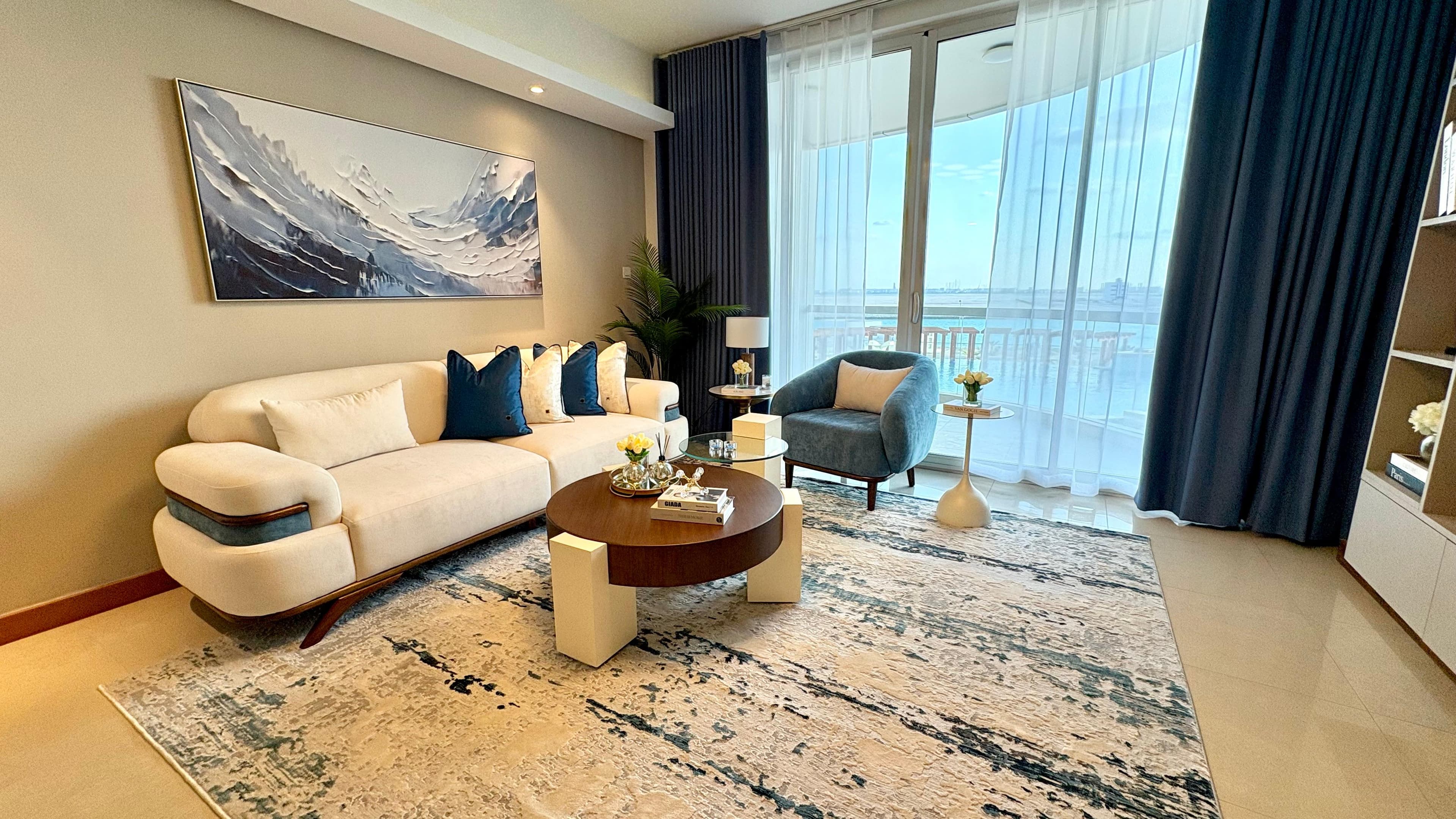 1 BR apartment with sea view and balcony