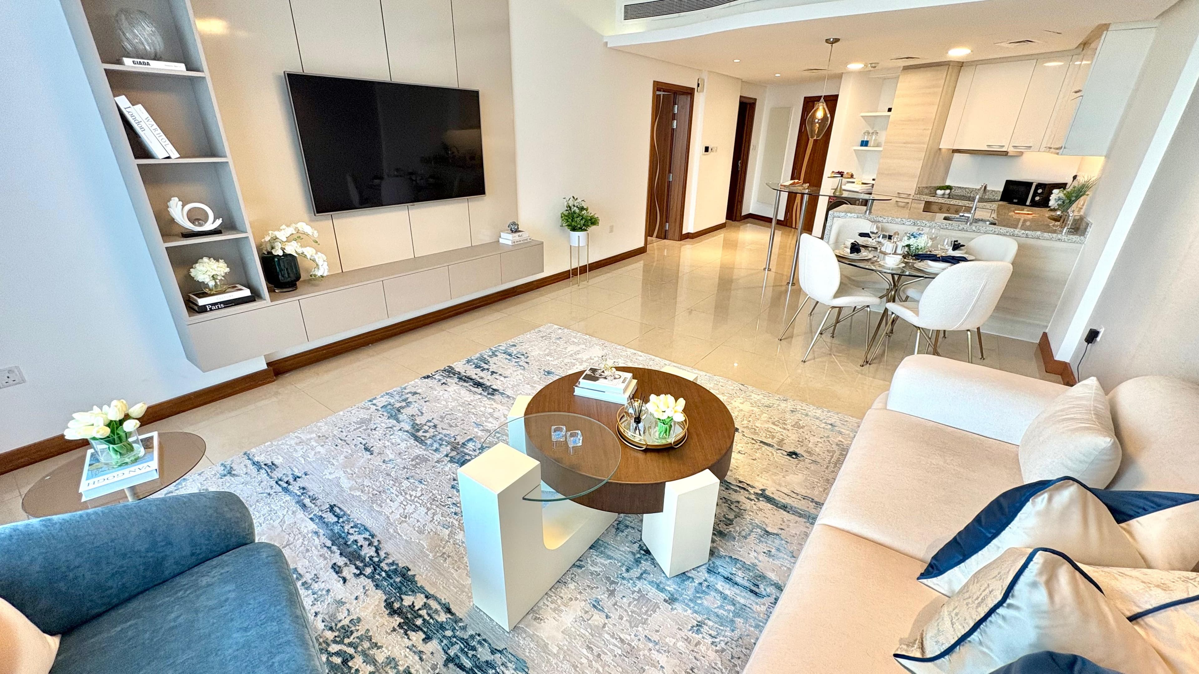 1 BR apartment with sea view and balcony