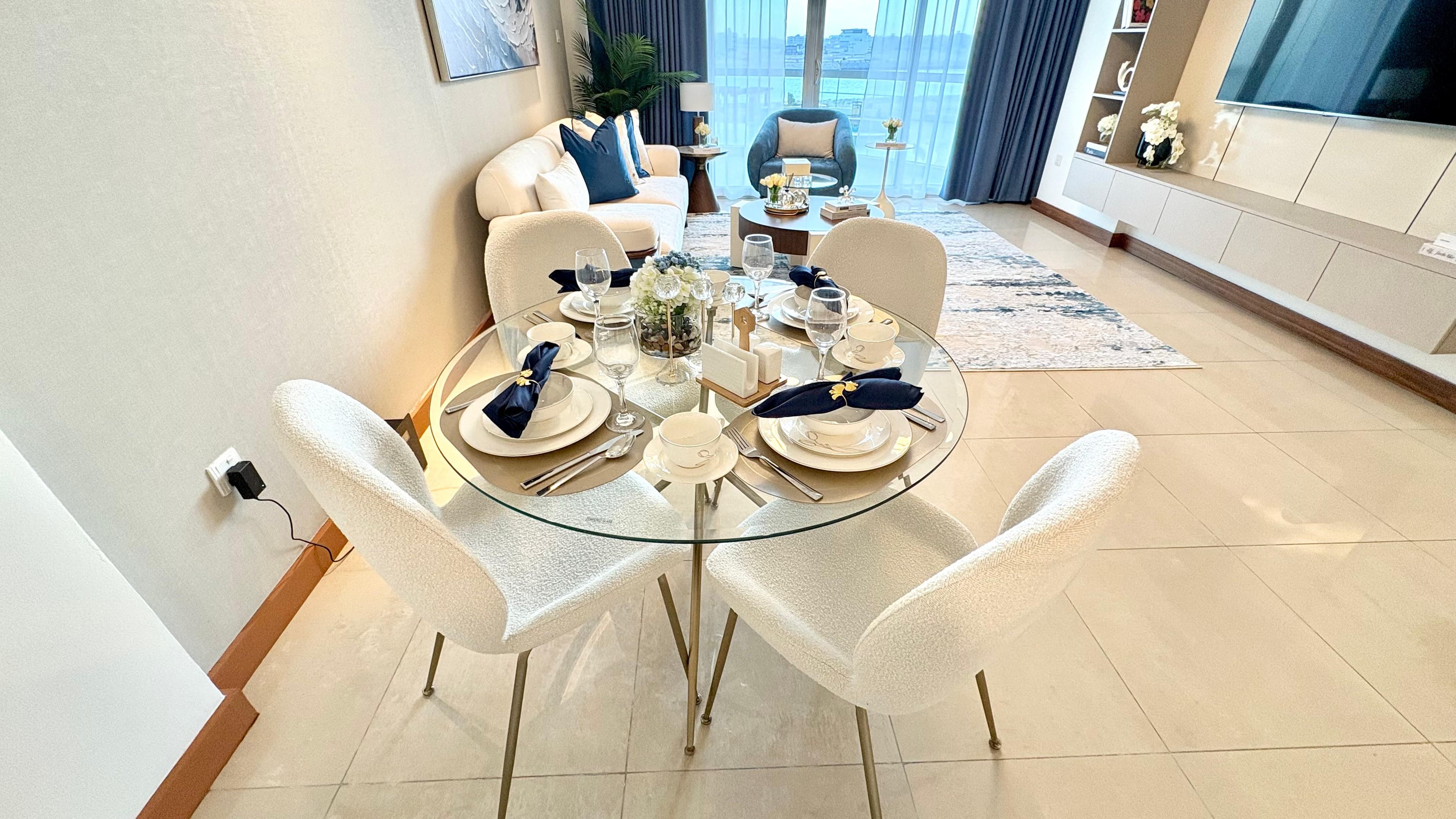 1 BR apartment with sea view and balcony