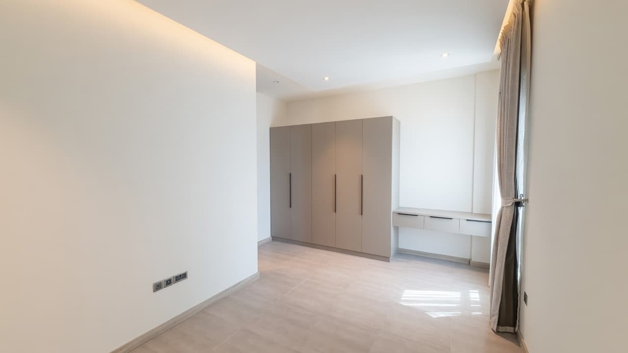 SPACIOUS | NEW BUILD | NEAR JANABIYAH SQUARE