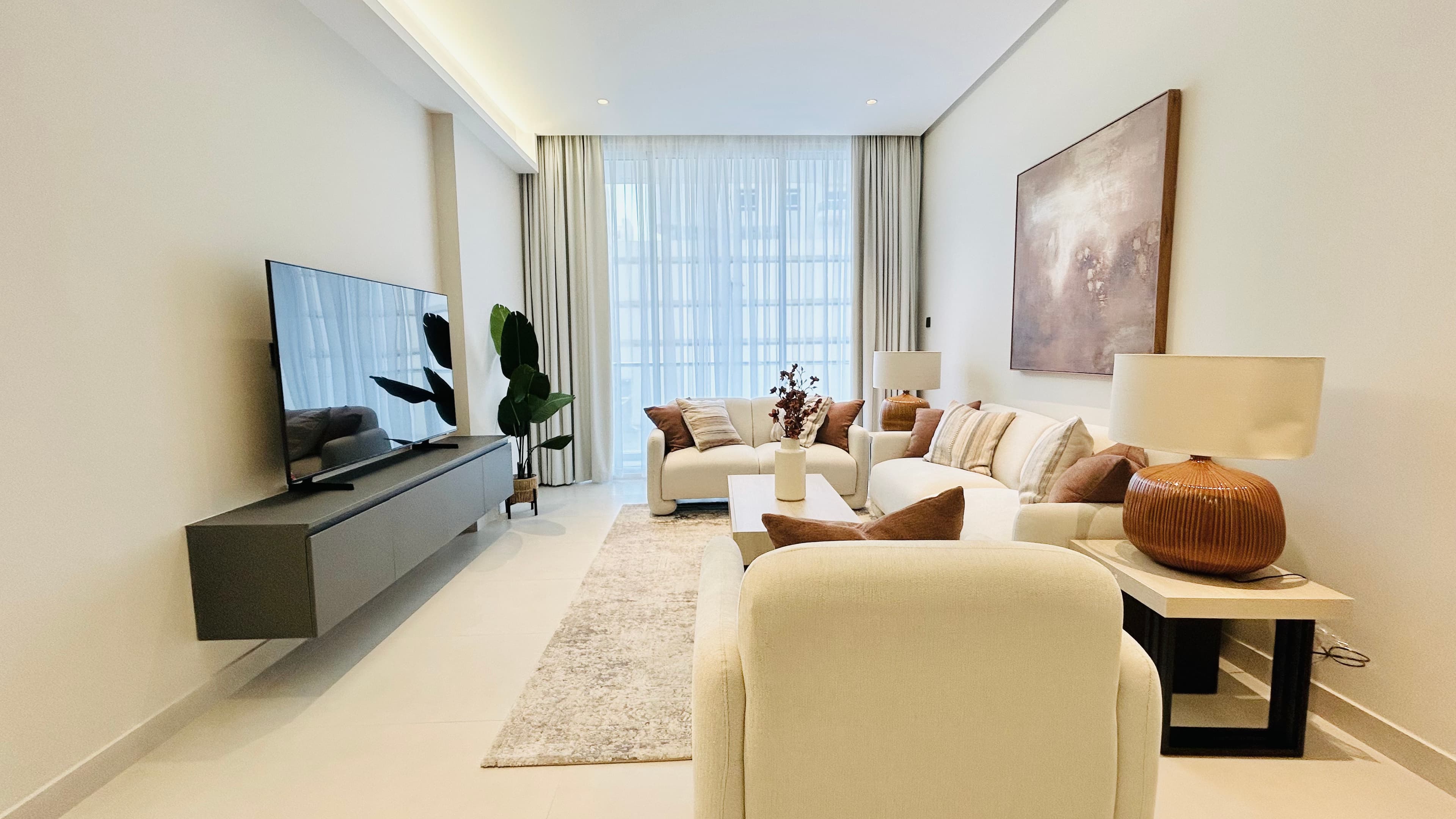 BRAND NEW | LUXURY | SPACIOUS ROOMS | BALCONY
