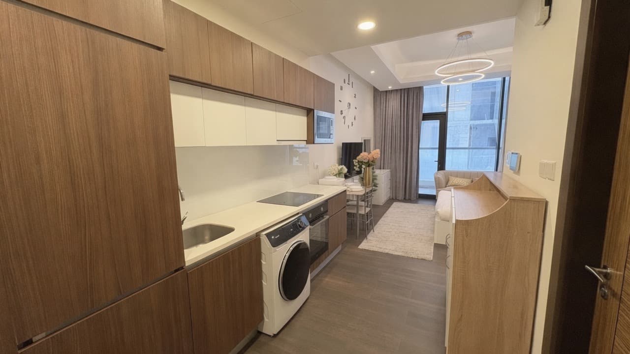 STYLISH CITY STUDIO | HIGH-END LIVING | FULL FACILITIES