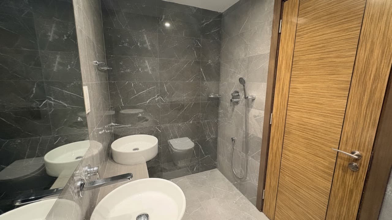 STYLISH CITY STUDIO | HIGH-END LIVING | FULL FACILITIES
