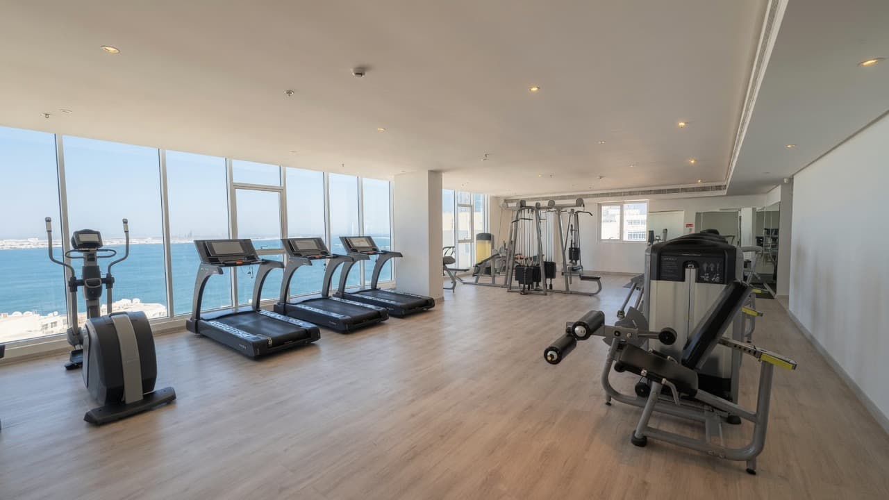 WELL-LOCATED ONE BEDROOM | COVERED PARKING | FREE WIFI