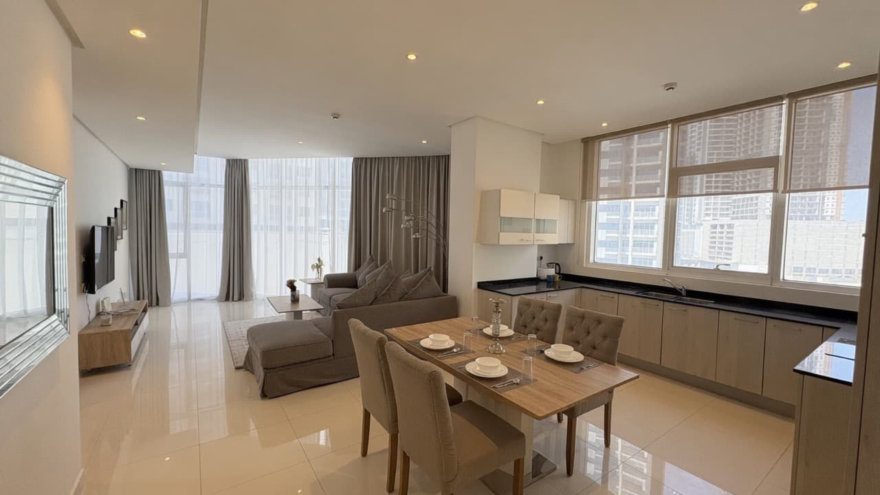 WELL-LOCATED ONE BEDROOM | COVERED PARKING | FREE WIFI