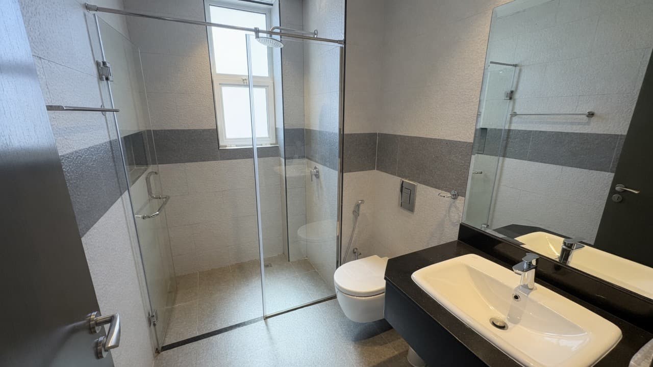 READY TO MOVE IN | ONE BEDROOM | BD 300 RENT