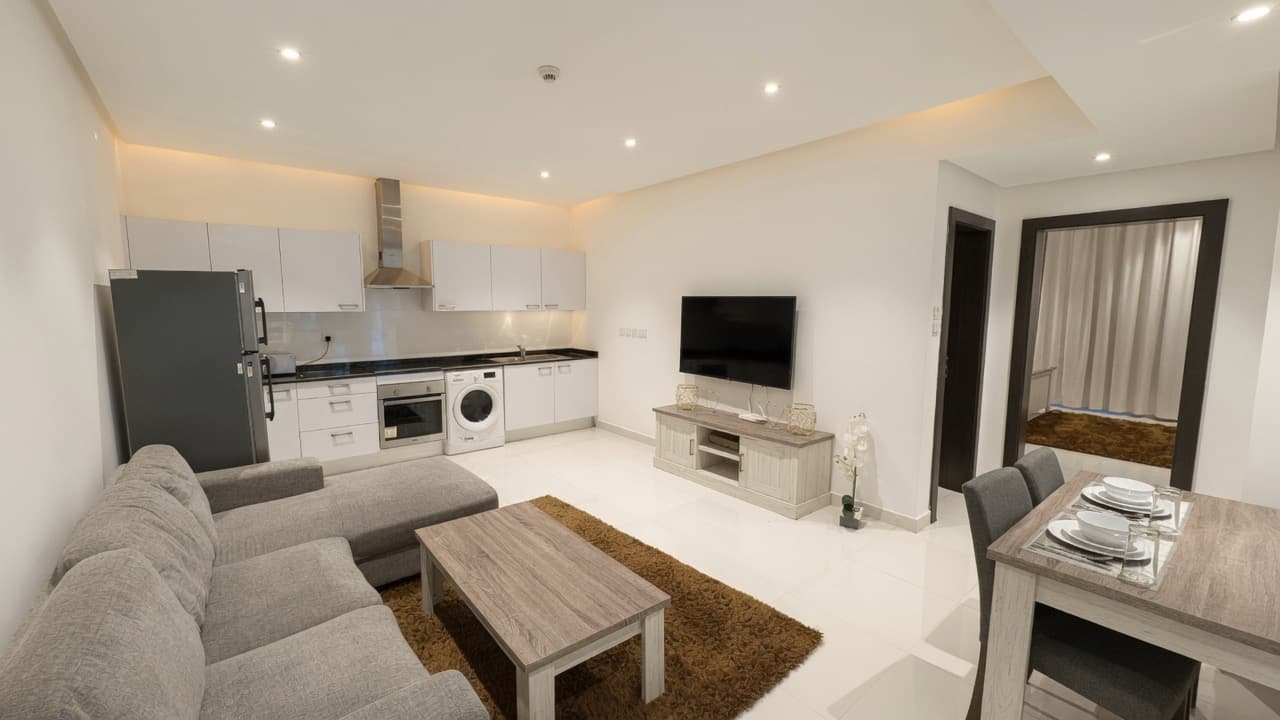 SMART CITY APARTMENT | GREAT PRICE | PRIME JUFFAIR LOCATION
