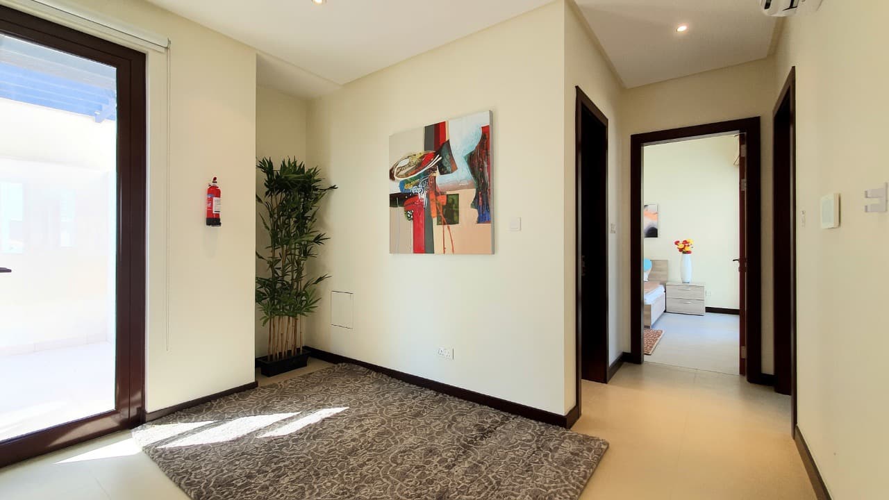 LUXURY FAMILY VILLA | FULLY FURNISHED | CORNER PLOT