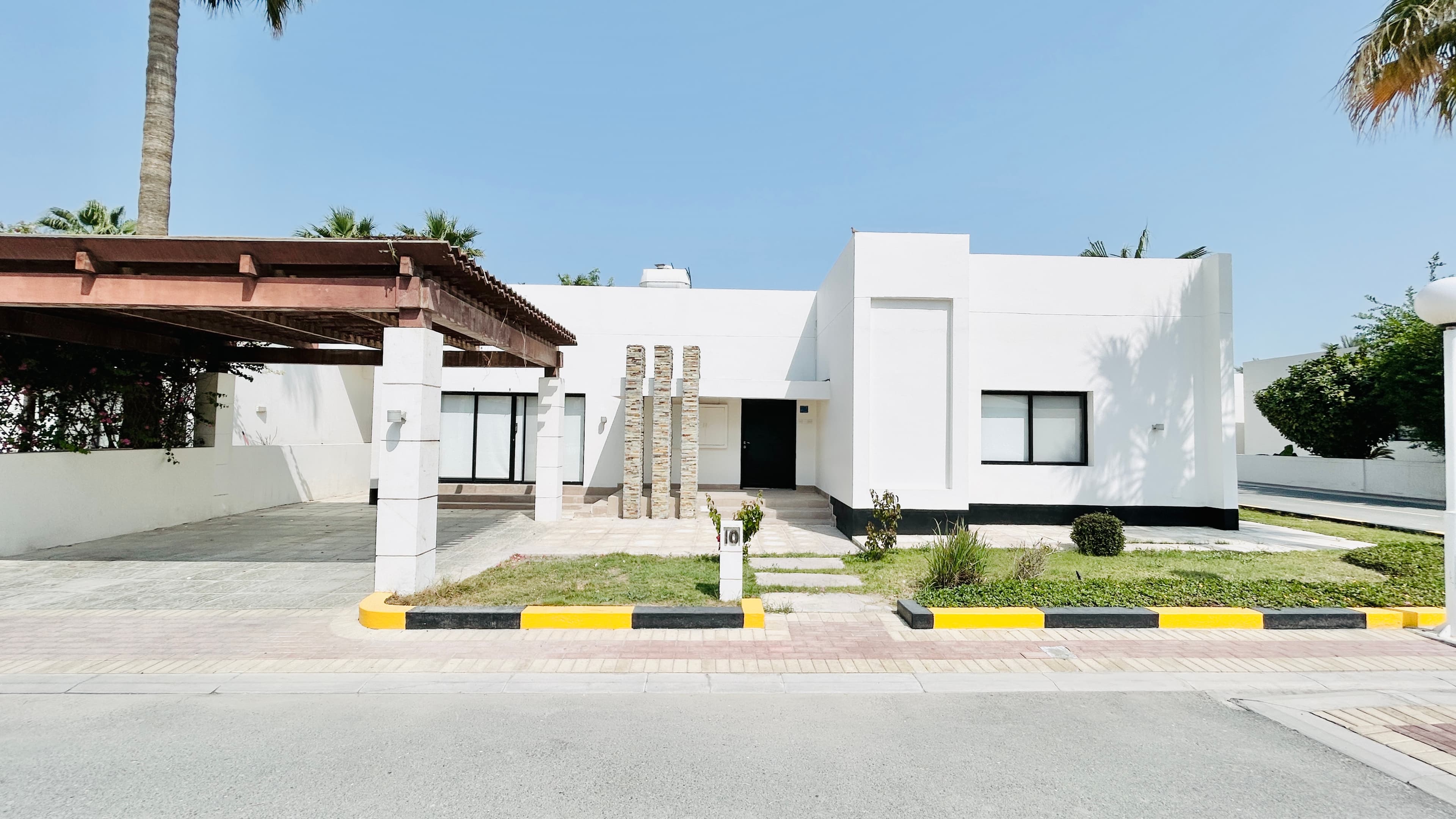 NEWLY RENOVATED | SPACIOUS | GREAT FACILITIES