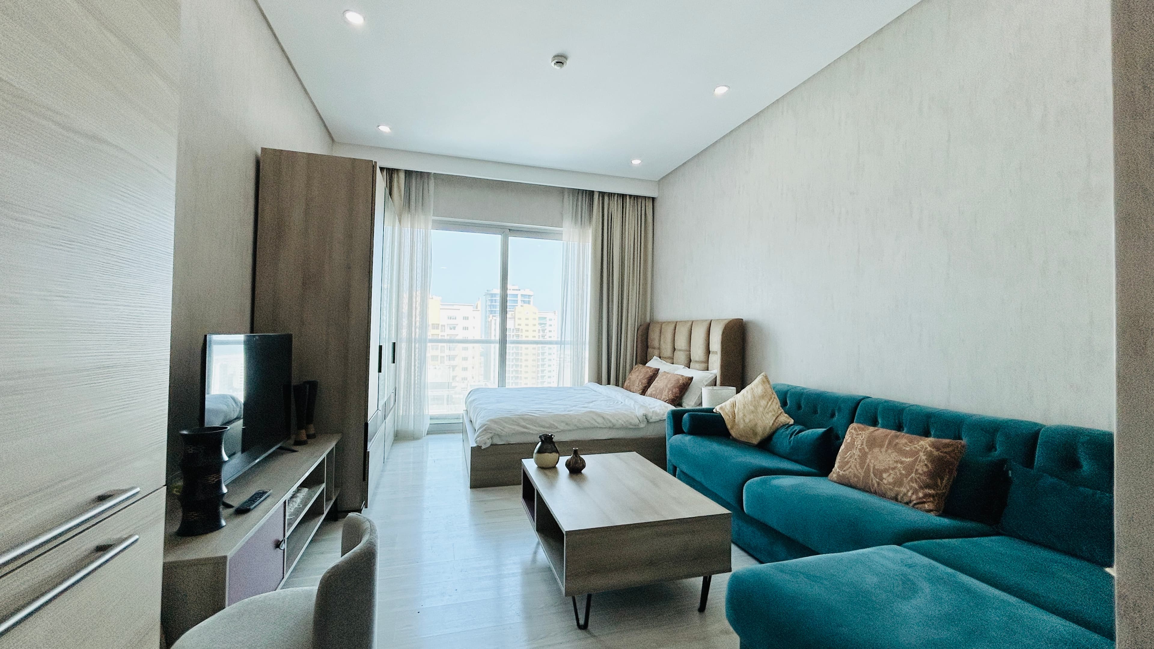 MODERN | BALCONY | HIGHFLOOR | CITY VIEW