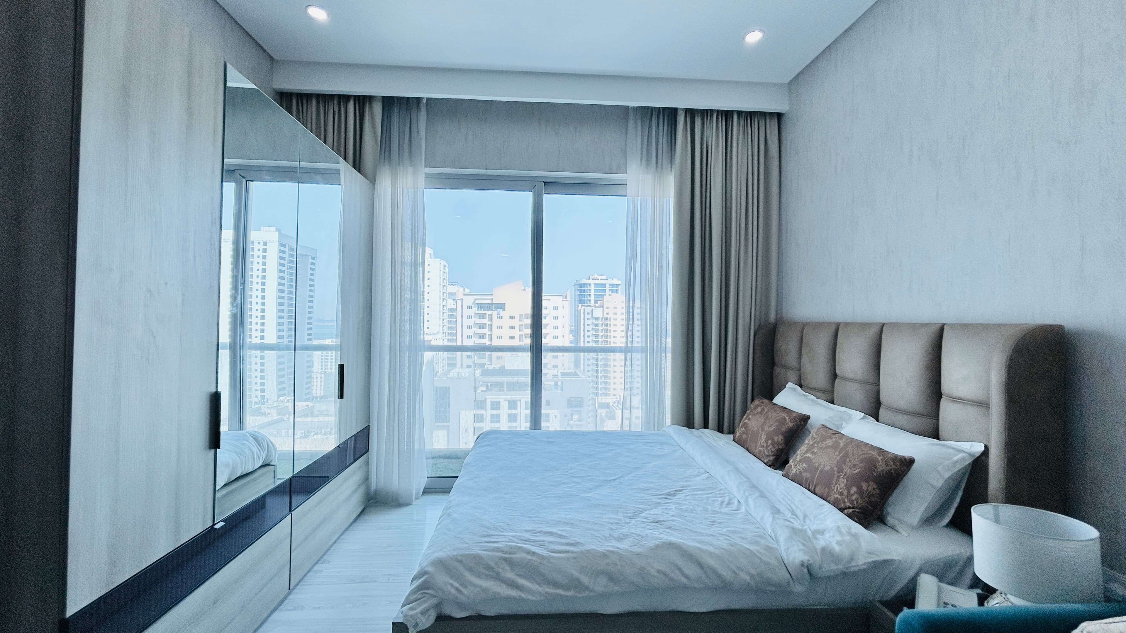 MODERN | BALCONY | HIGHFLOOR | CITY VIEW
