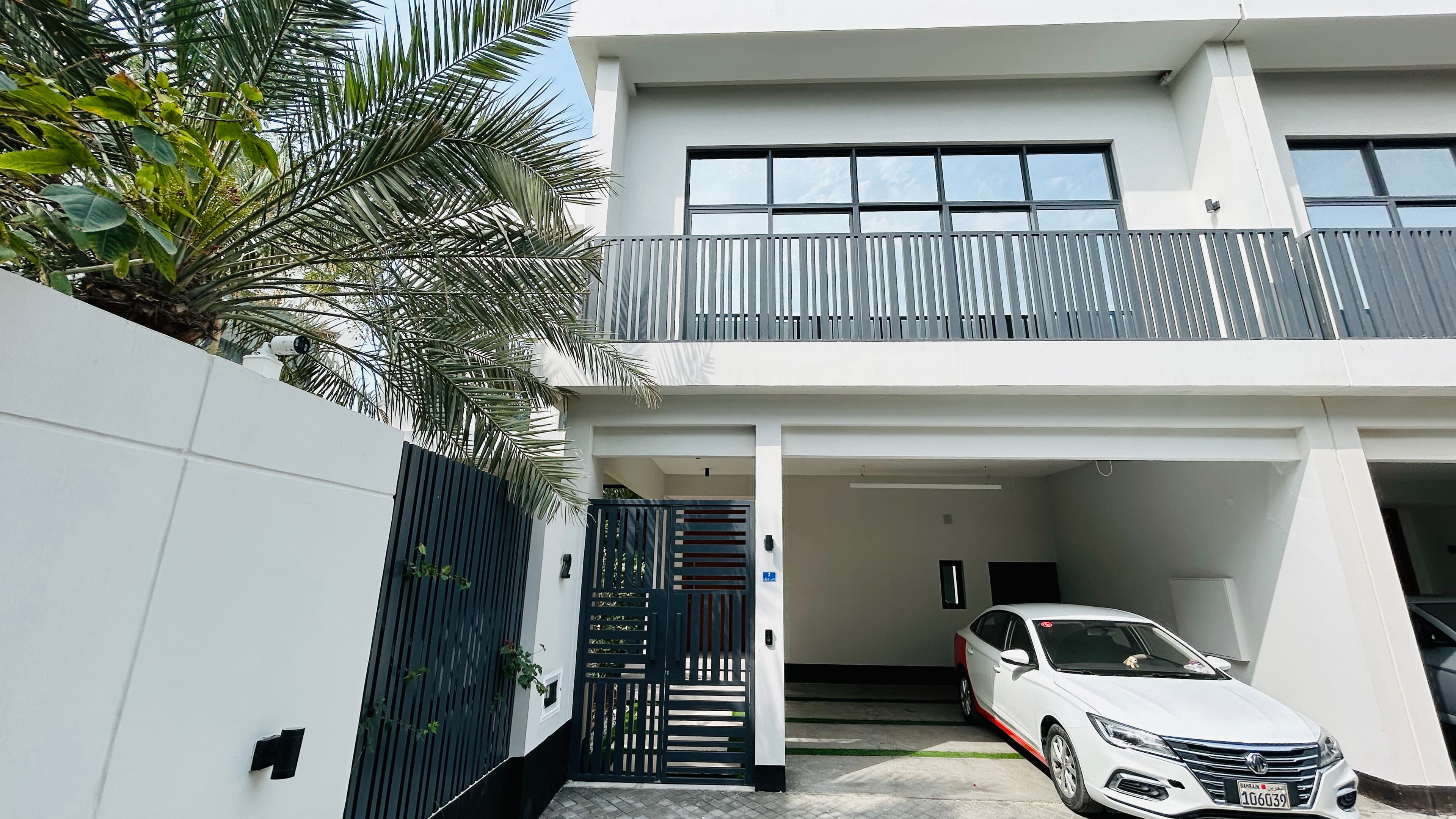 LUXURY | FULLY FURNISHED | SPACIOUS ROOMS | PRIVATE POOL