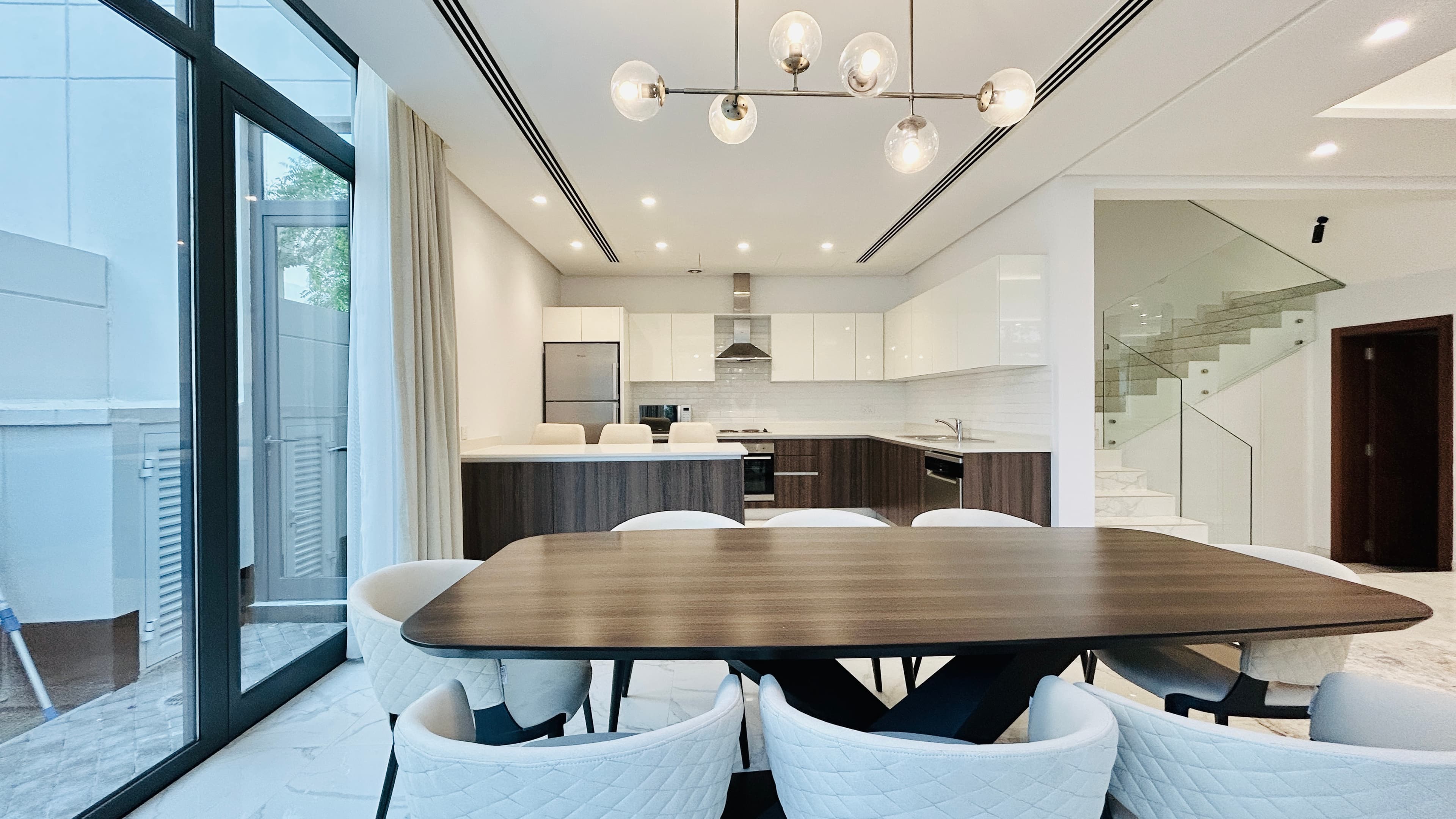 LUXURY | FULLY FURNISHED | SPACIOUS ROOMS | PRIVATE POOL