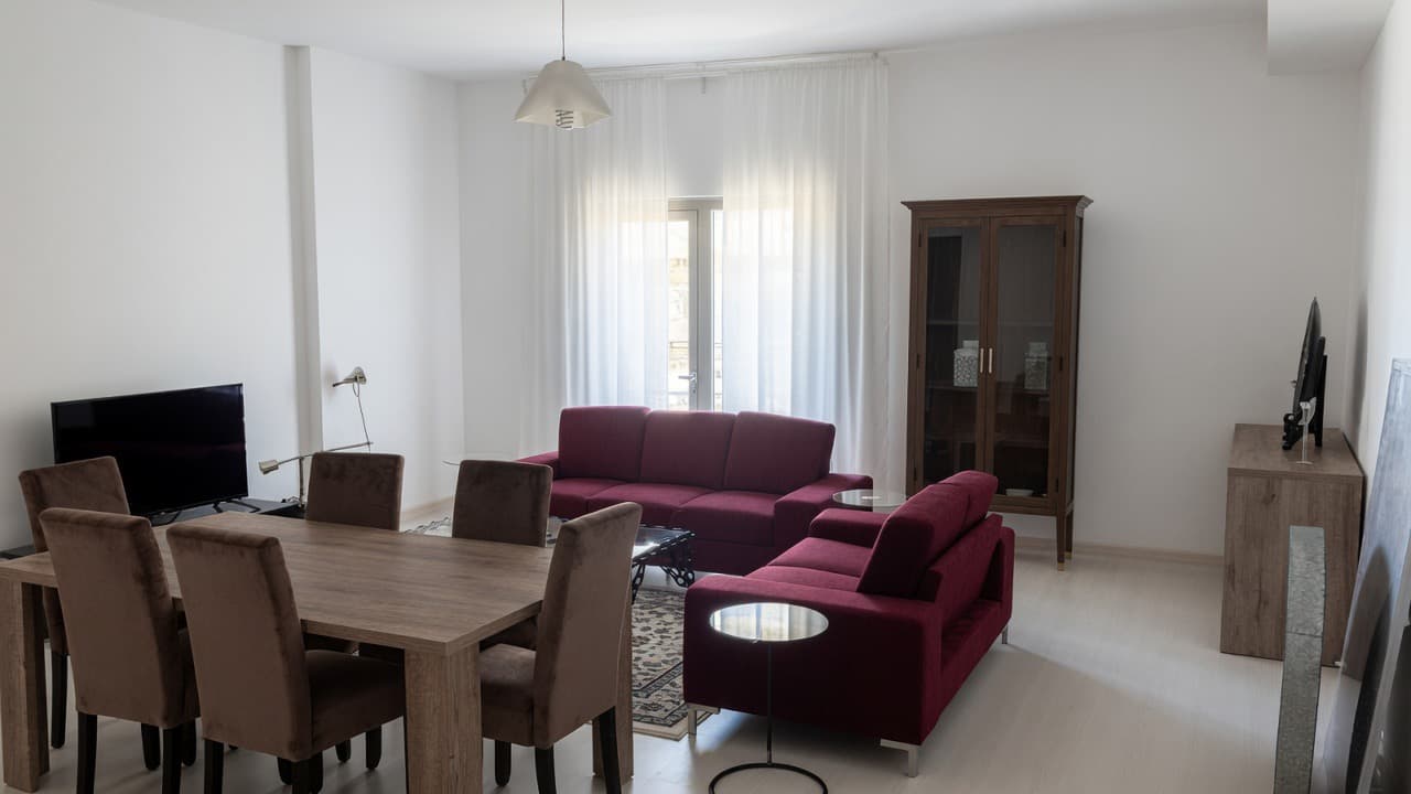 INCOME-GENERATING APARTMENT | PRIME JUFFAIR