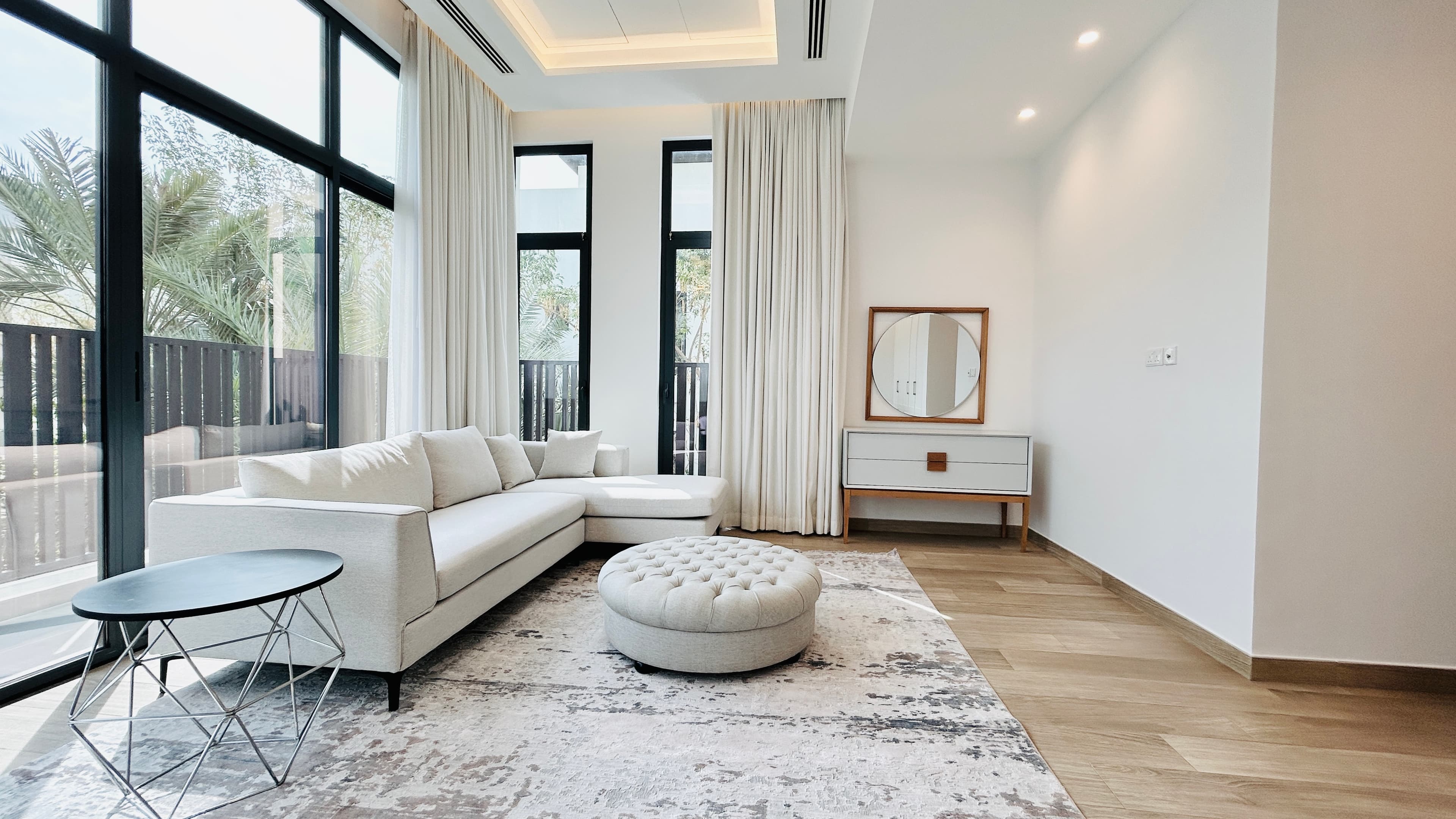LUXURY | FULLY FURNISHED | SPACIOUS ROOMS | PRIVATE POOL