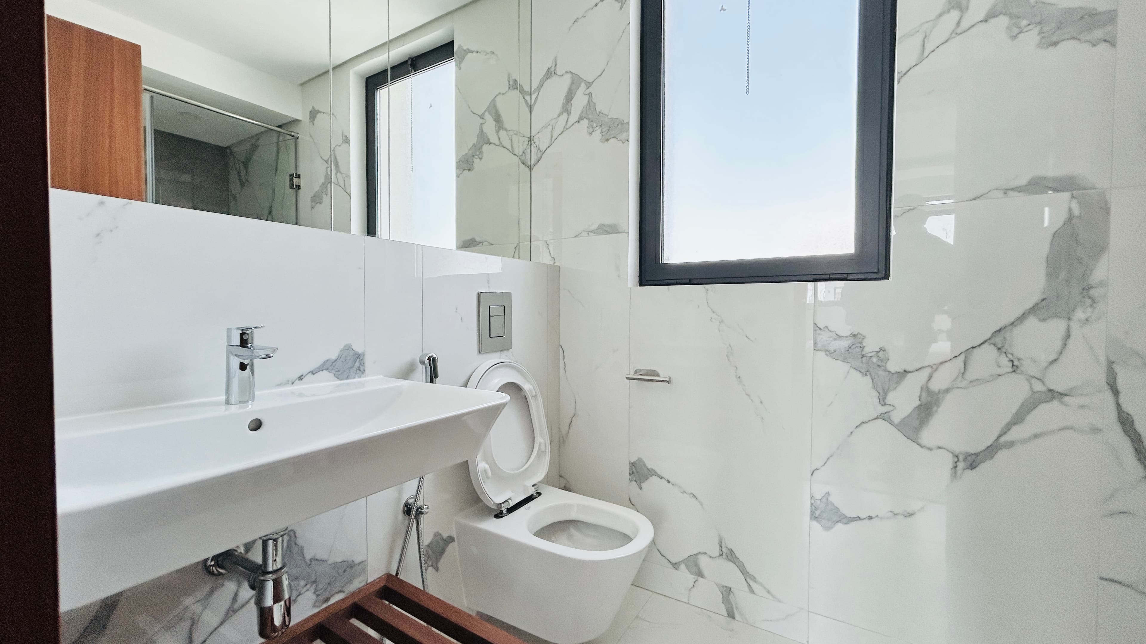 LUXURY | FULLY FURNISHED | SPACIOUS ROOMS | PRIVATE POOL