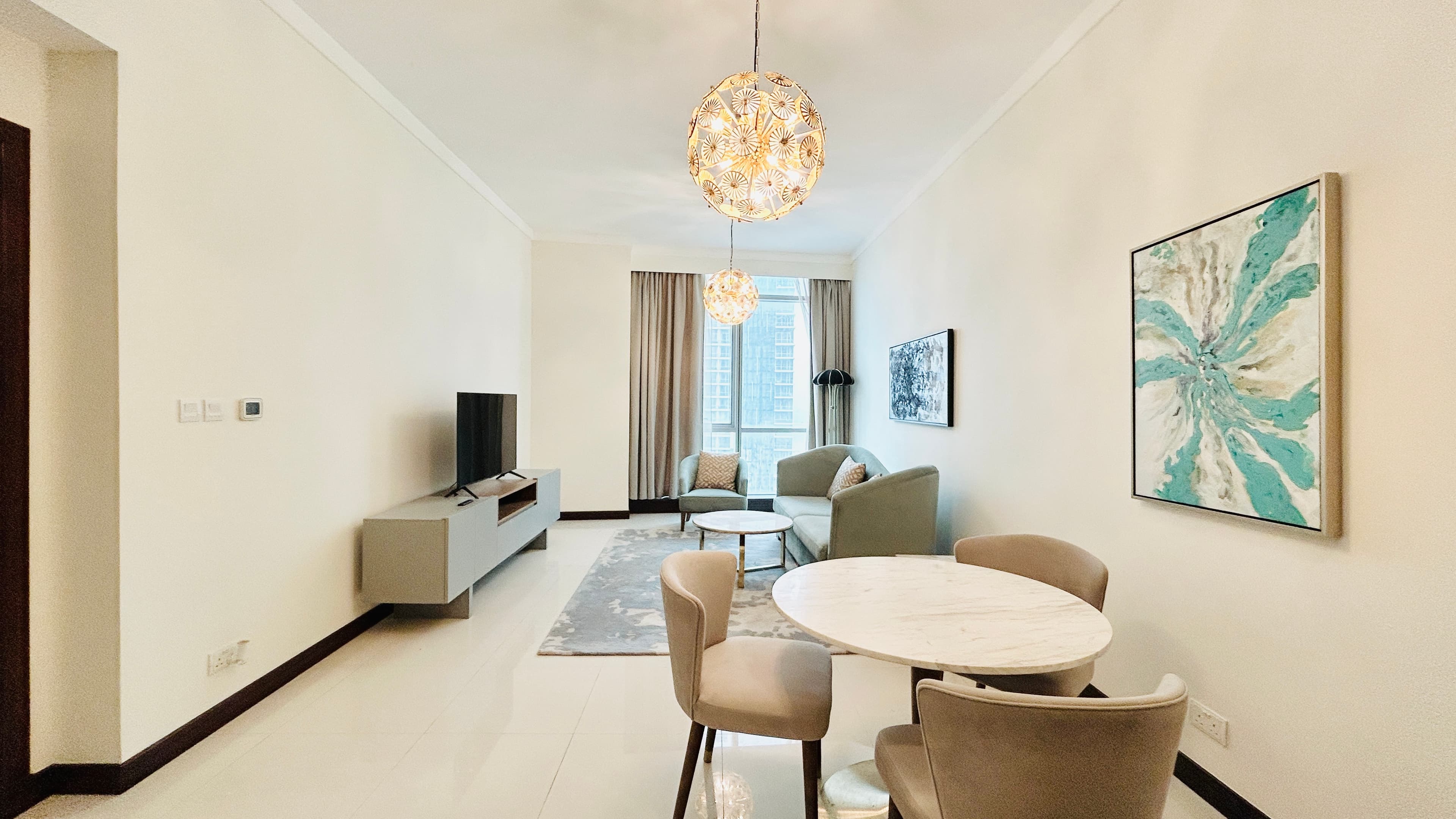 MODERN | SPACIOUS ROOMS | PARTIAL SEA VIEW