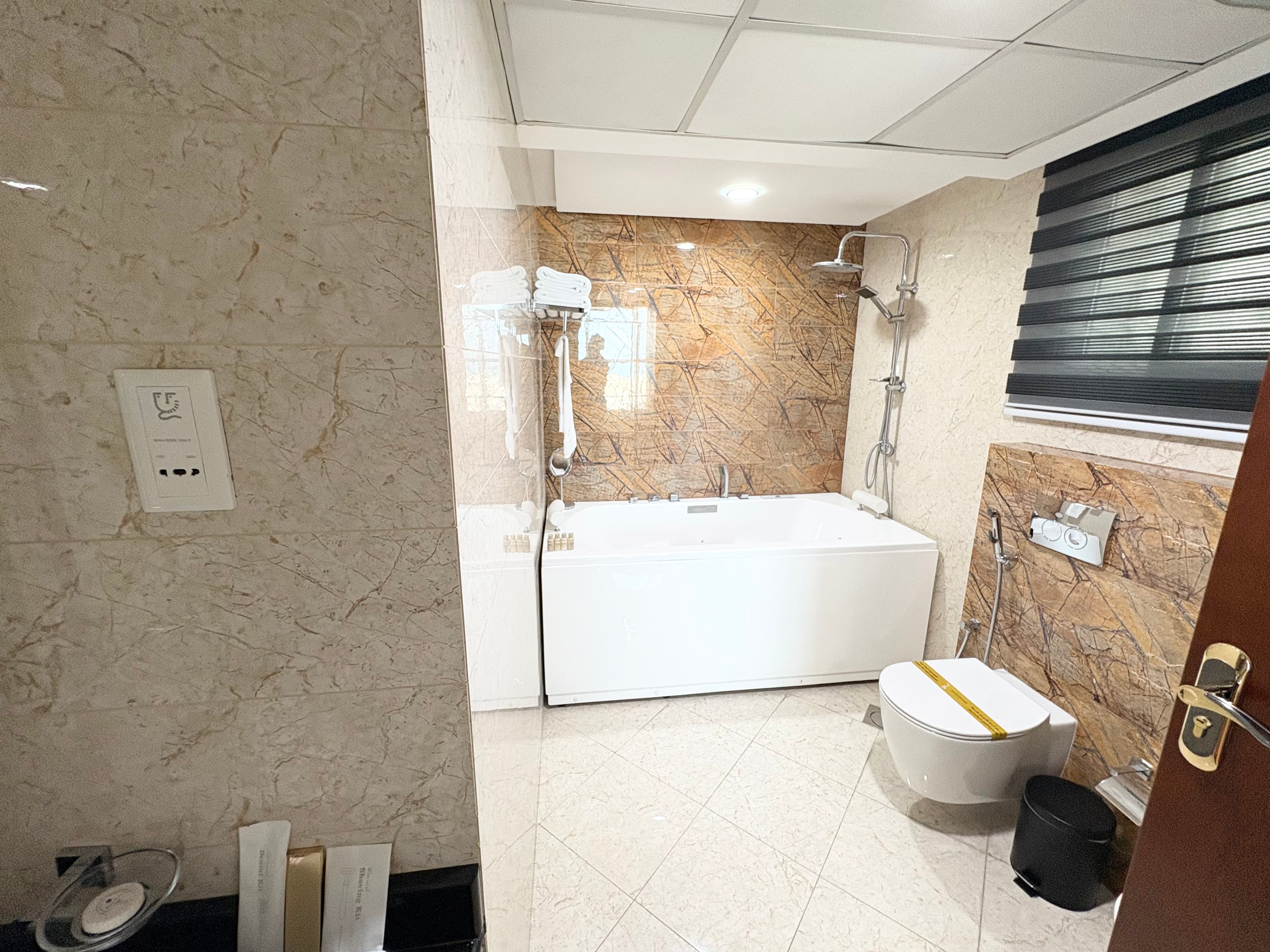 2 Bedroom Apartment | Amwaj Islands | Rooftop Pool & Full Facilities