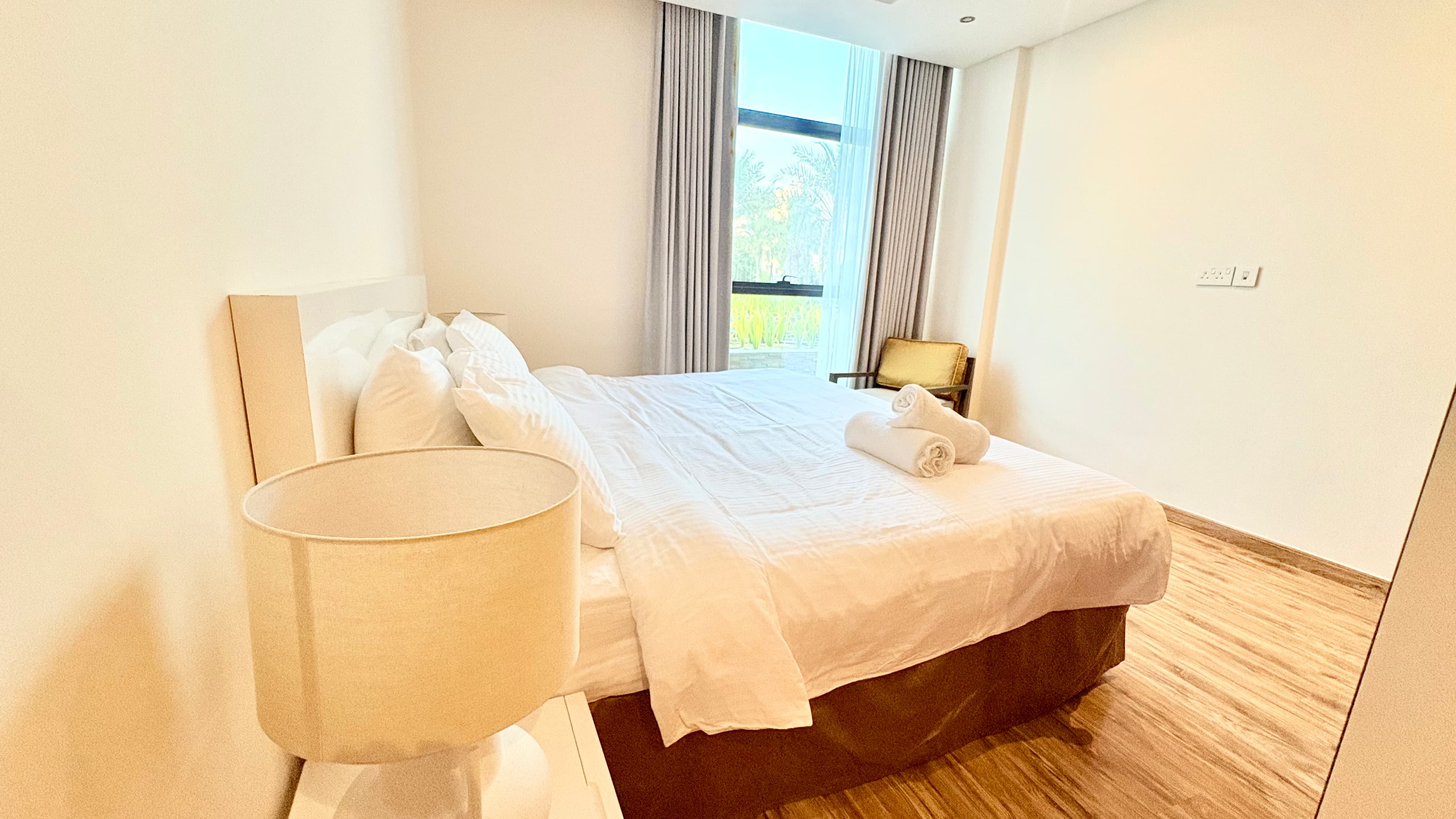 Luxury 2BR Garden Oasis in Reef Island