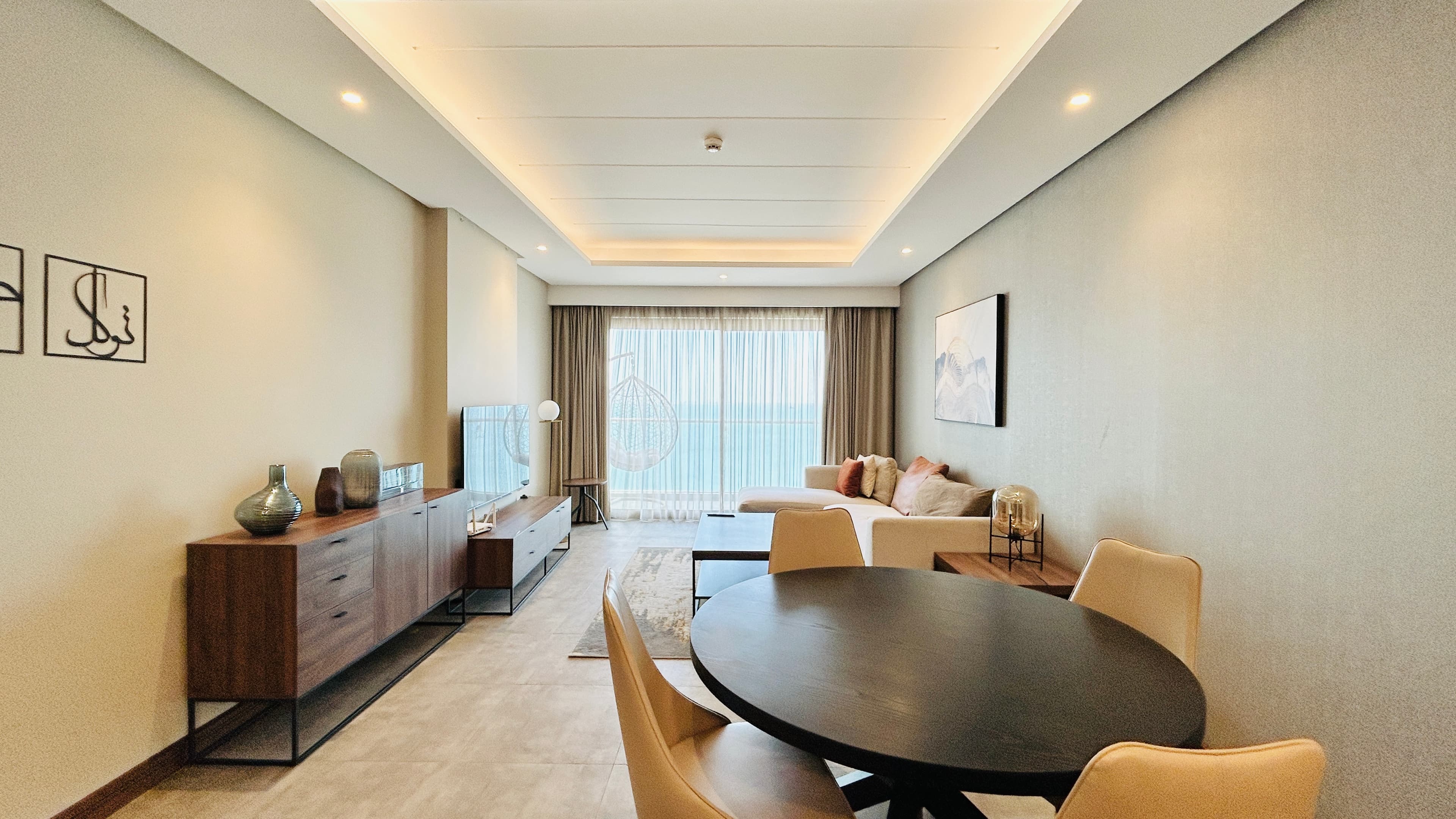 LUXURY | SEAVIEW | SPACIOUS ROOMS | BALCONY