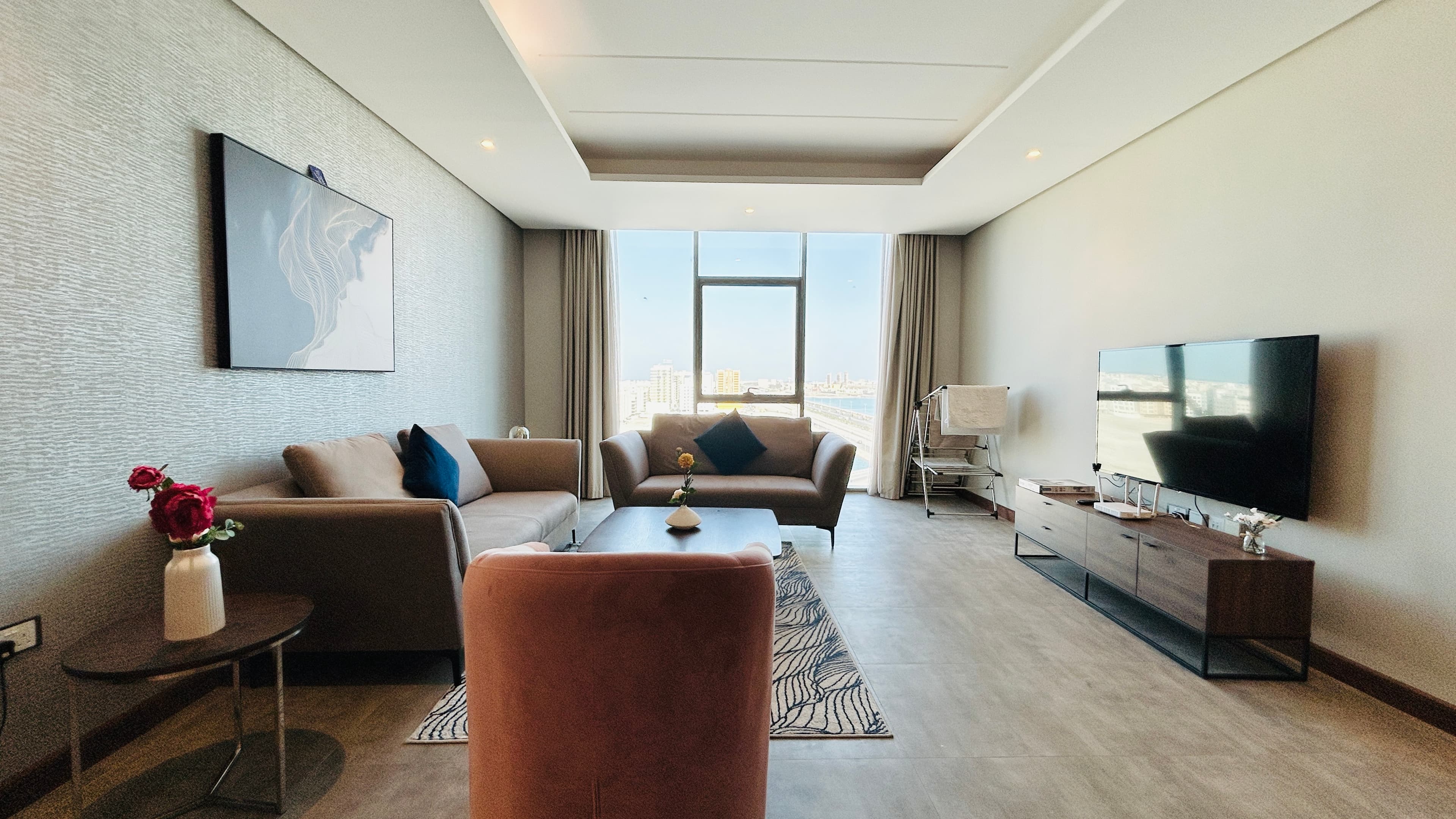 LUXURY | SEAVIEW | SPACIOUS ROOMS | BALCONY