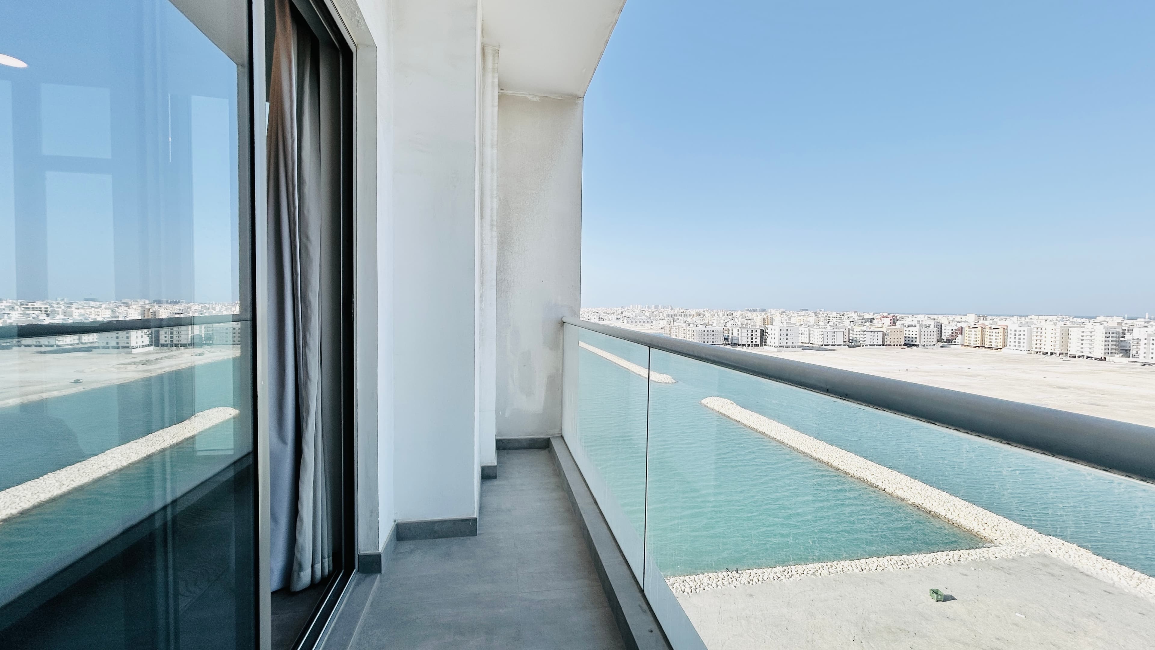 LUXURY | SEAVIEW | SPACIOUS ROOMS | BALCONY