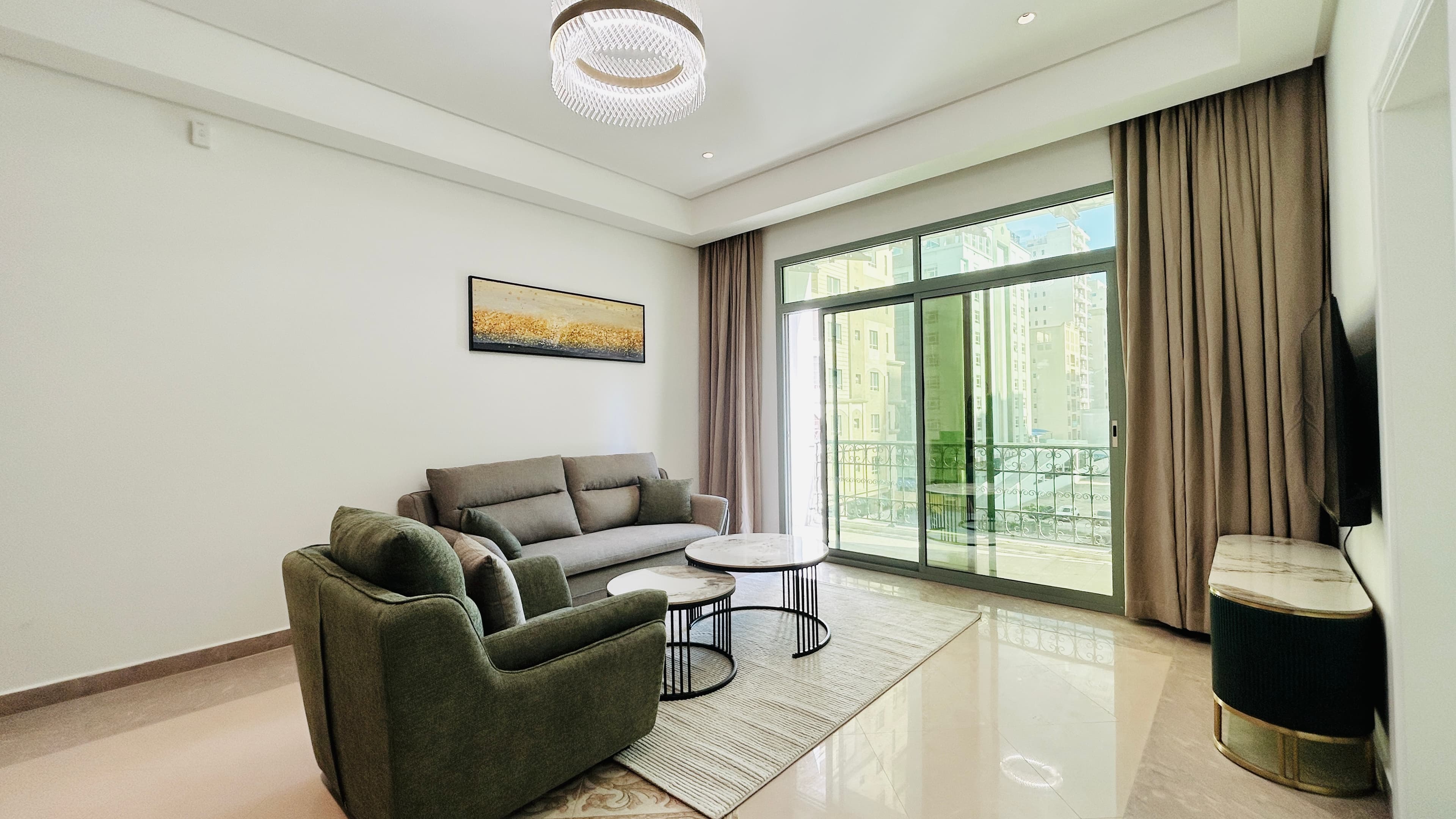 BRAND NEW | CITYVIEW | SPACIOUS ROOMS | BALCONY