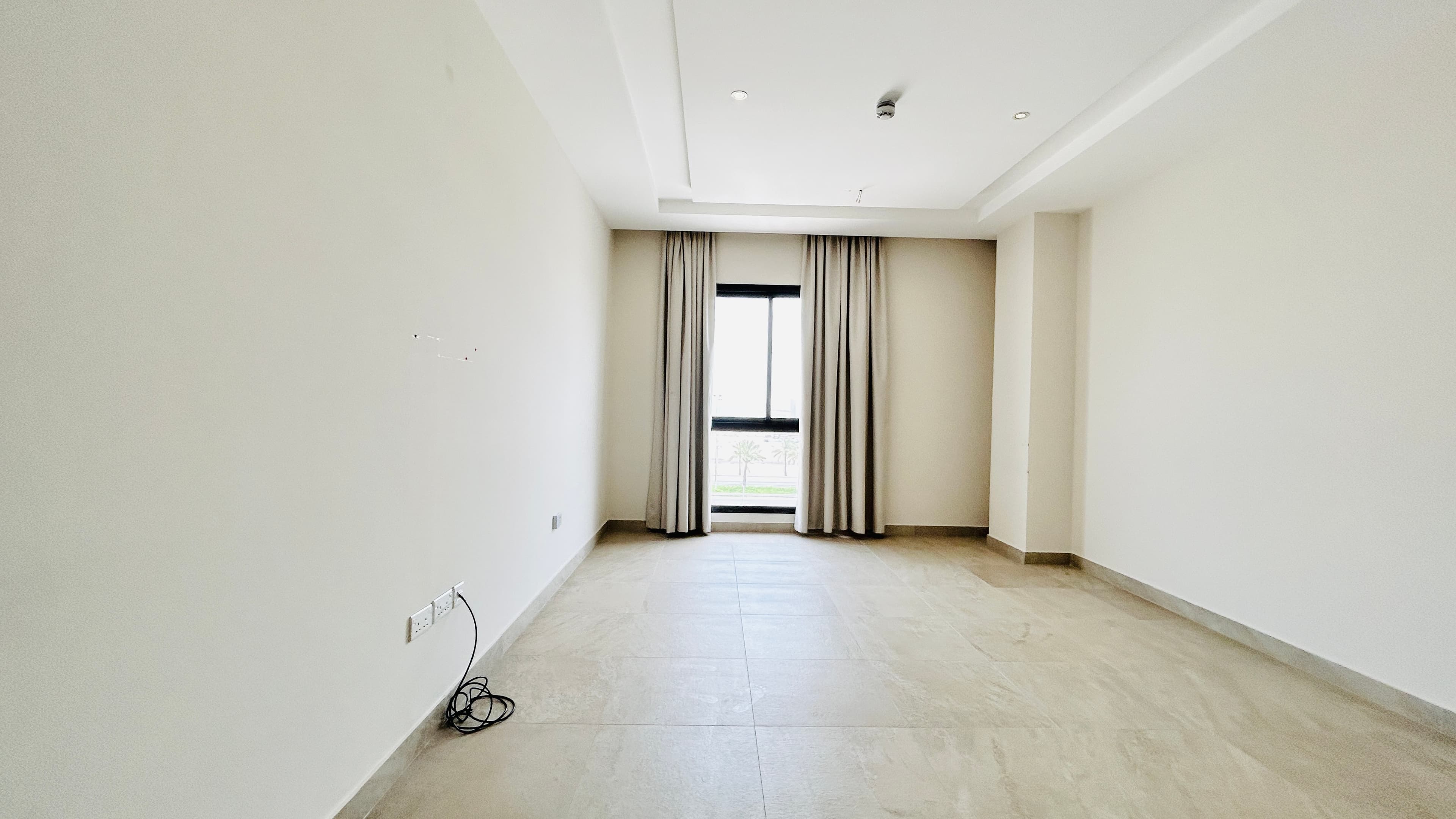 CLOSE KITCHEN | MODERN | SPACIOUS ROOMS | CITY VIEW