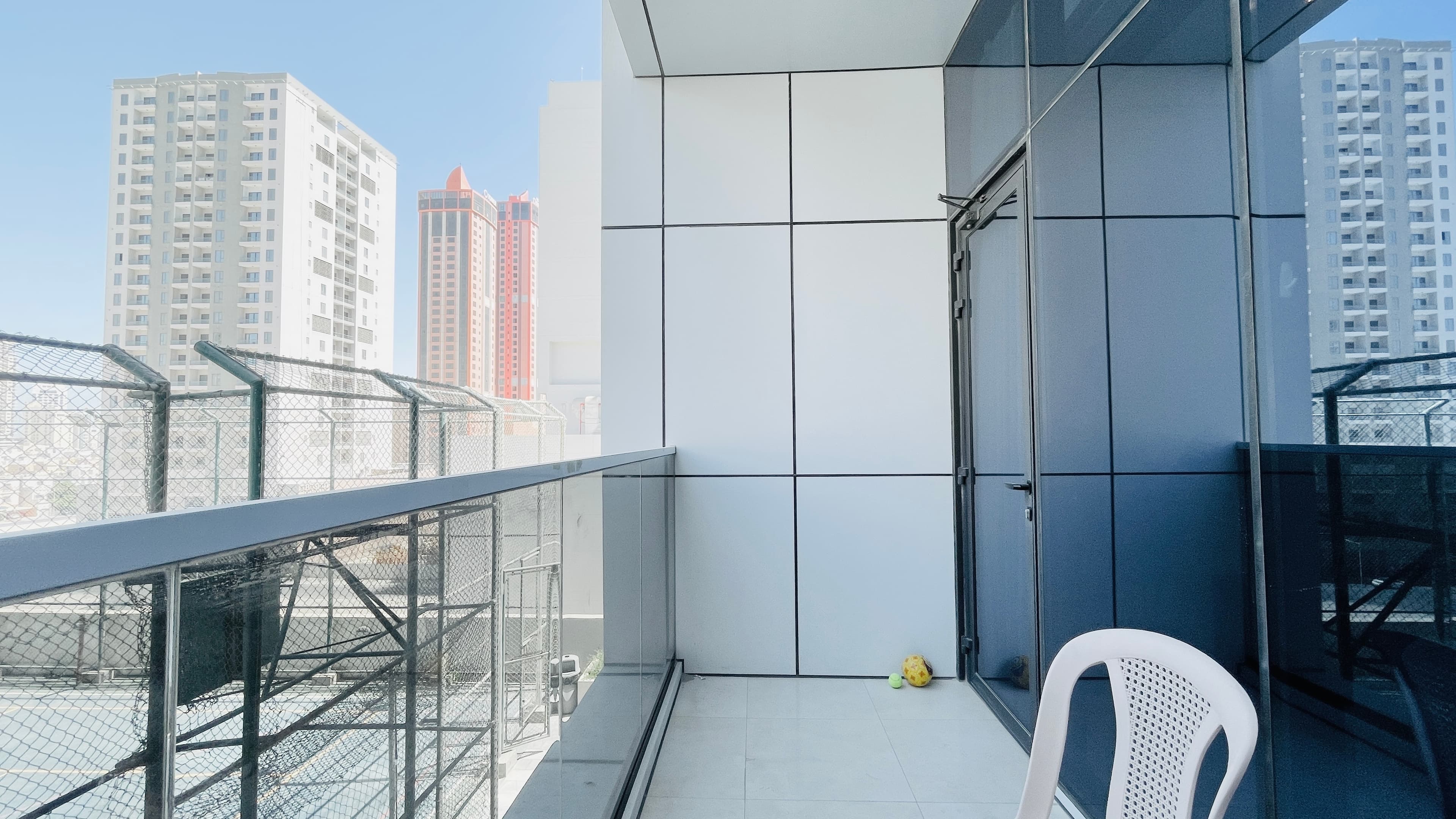 SPACIOUS | ROOMS | MODERN FITTINGS | BALCONY