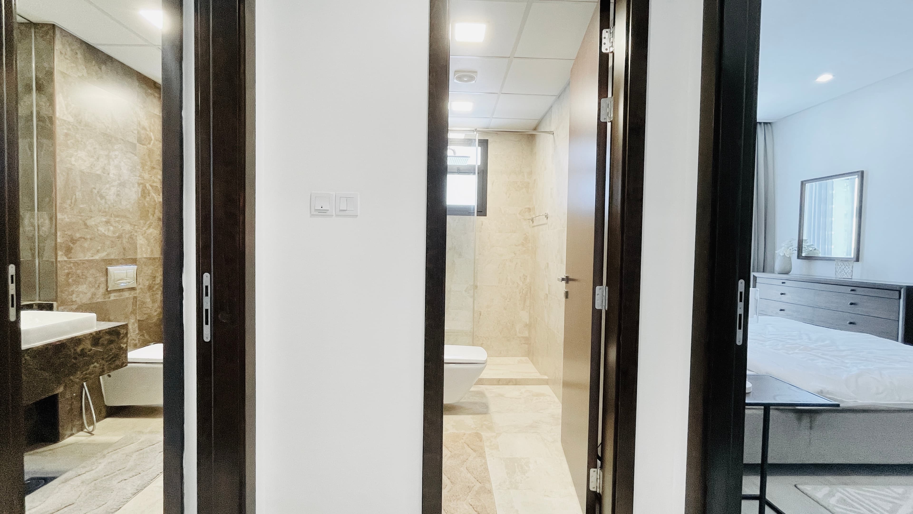 SPACIOUS | ROOMS | MODERN FITTINGS | BALCONY