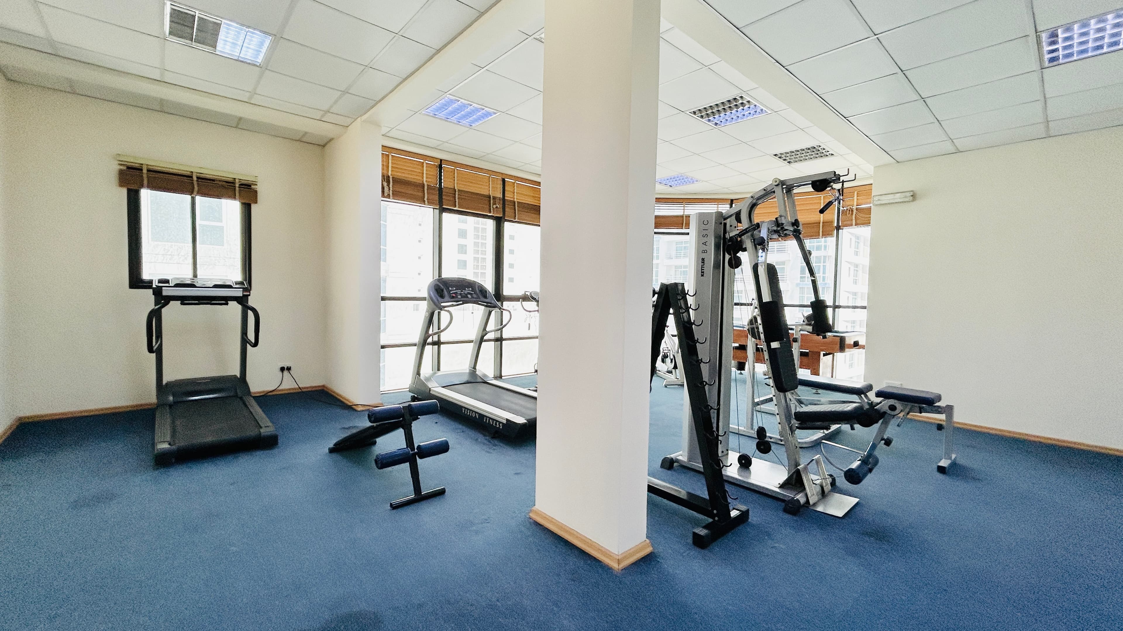 MODERN | HOUSEKEEPING | AMENITIES | CITY VIEW