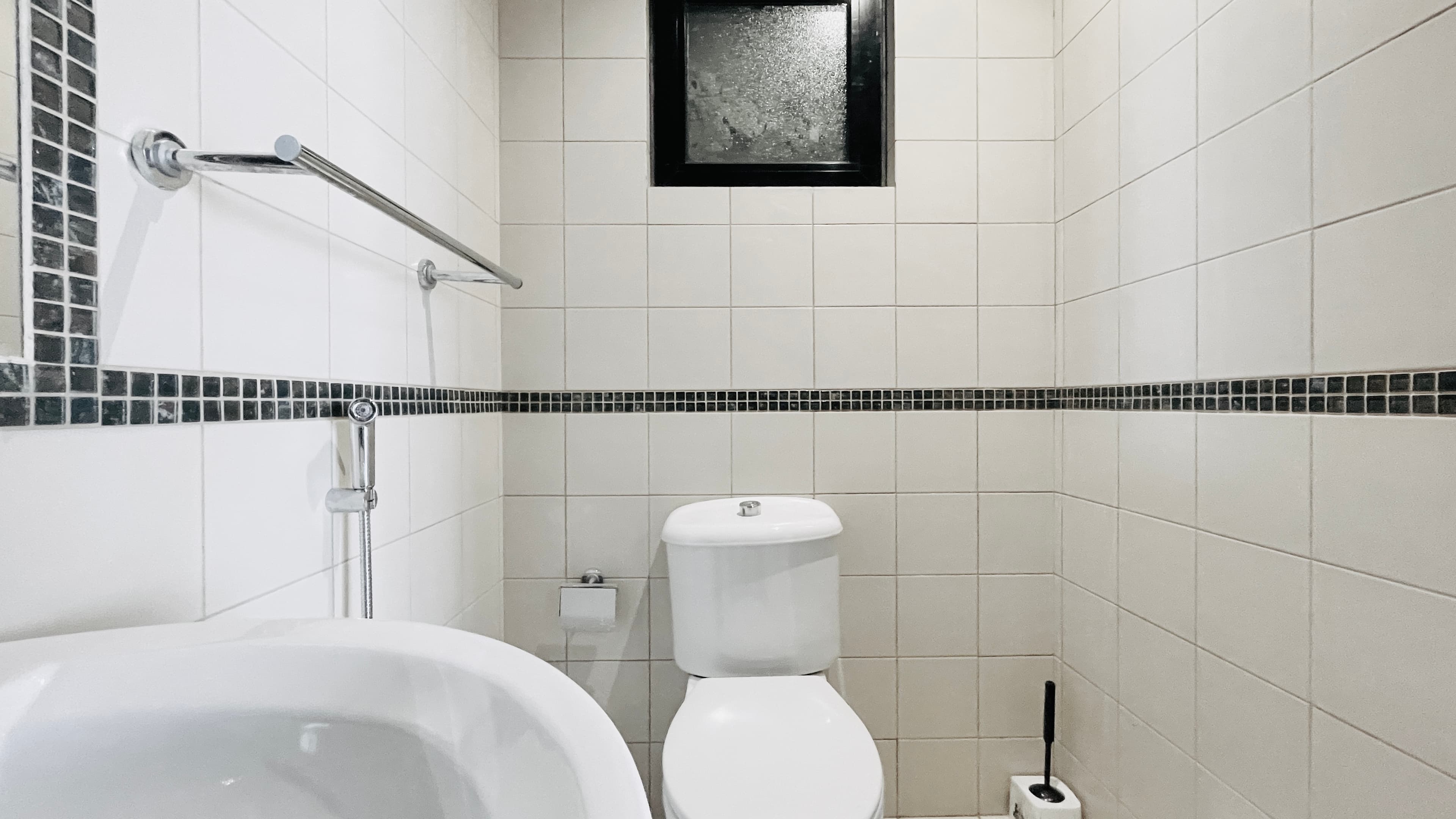 SPACIOUS ROOMS | HOUSEKEEPING | CITYVIEW