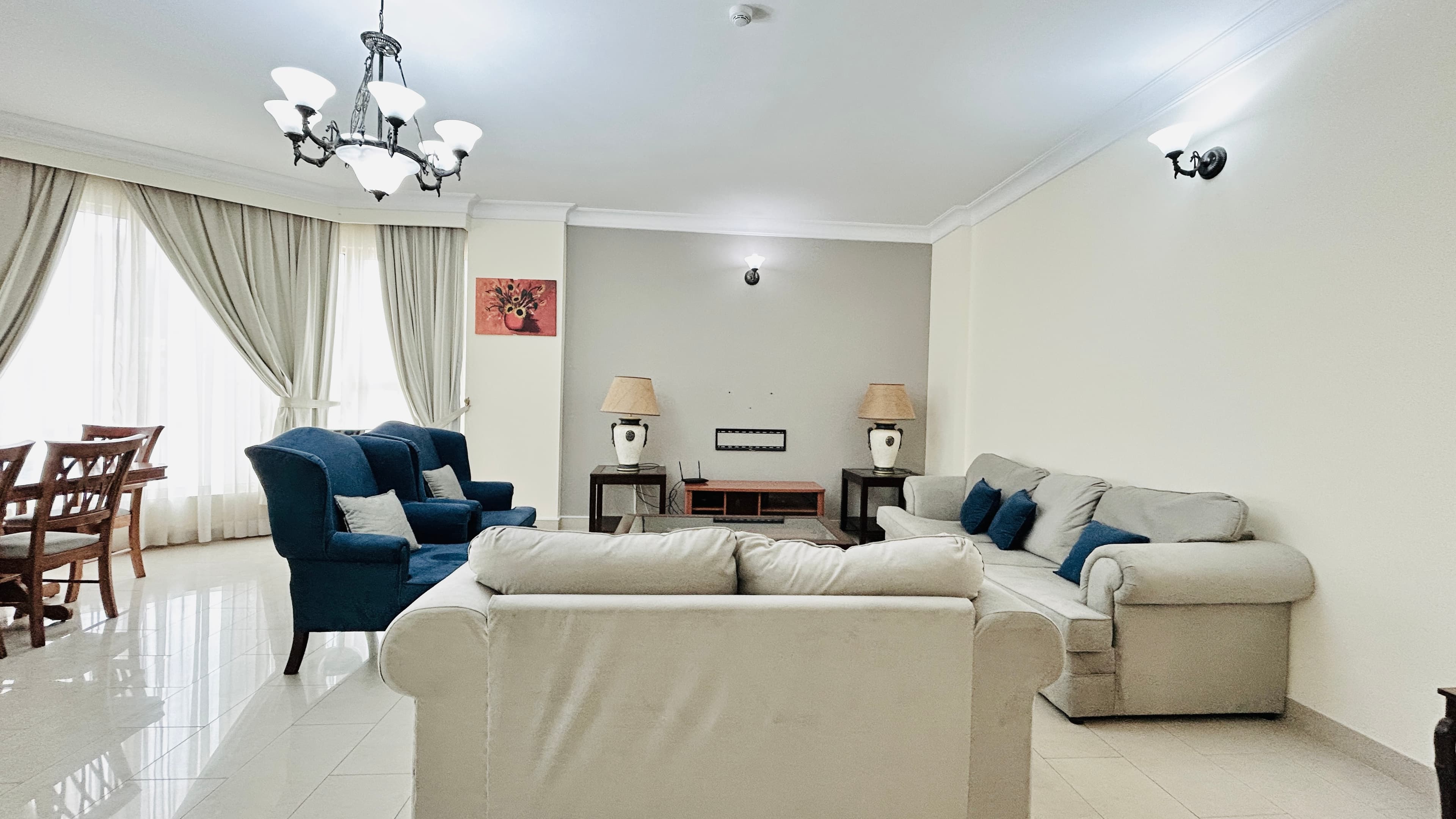 BRIGHT & SPACIOUS HOME | BALCONY | MODERN RESIDENCE | PETS ALLOWED