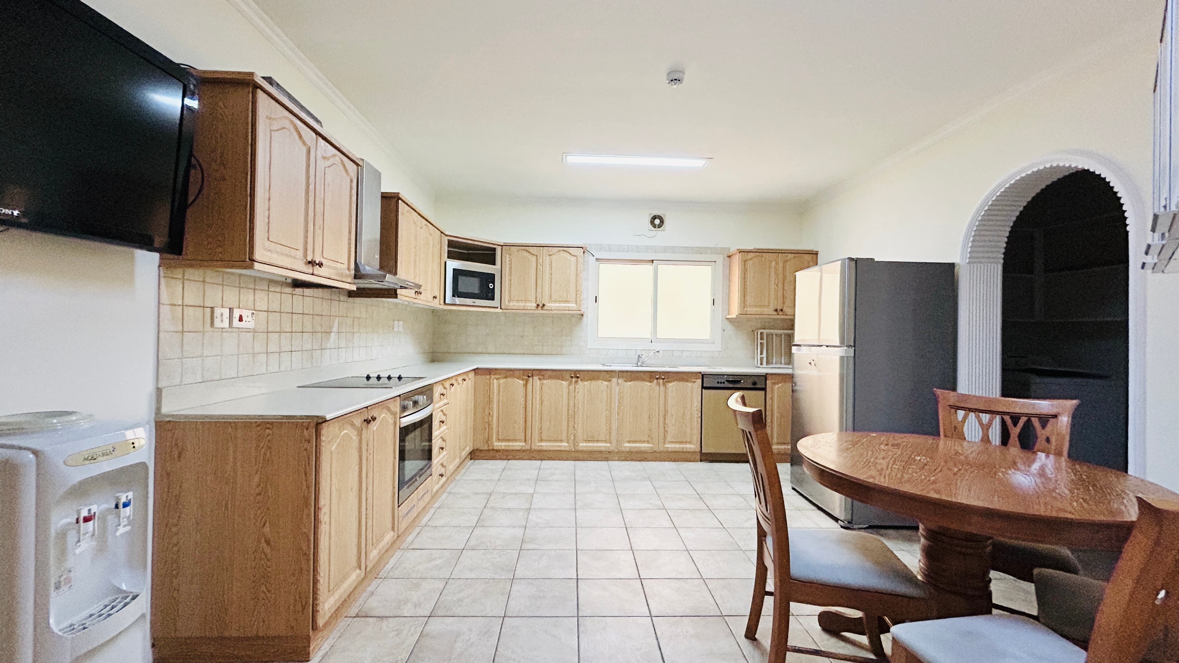 BRIGHT & SPACIOUS HOME | BALCONY | MODERN RESIDENCE | PETS ALLOWED