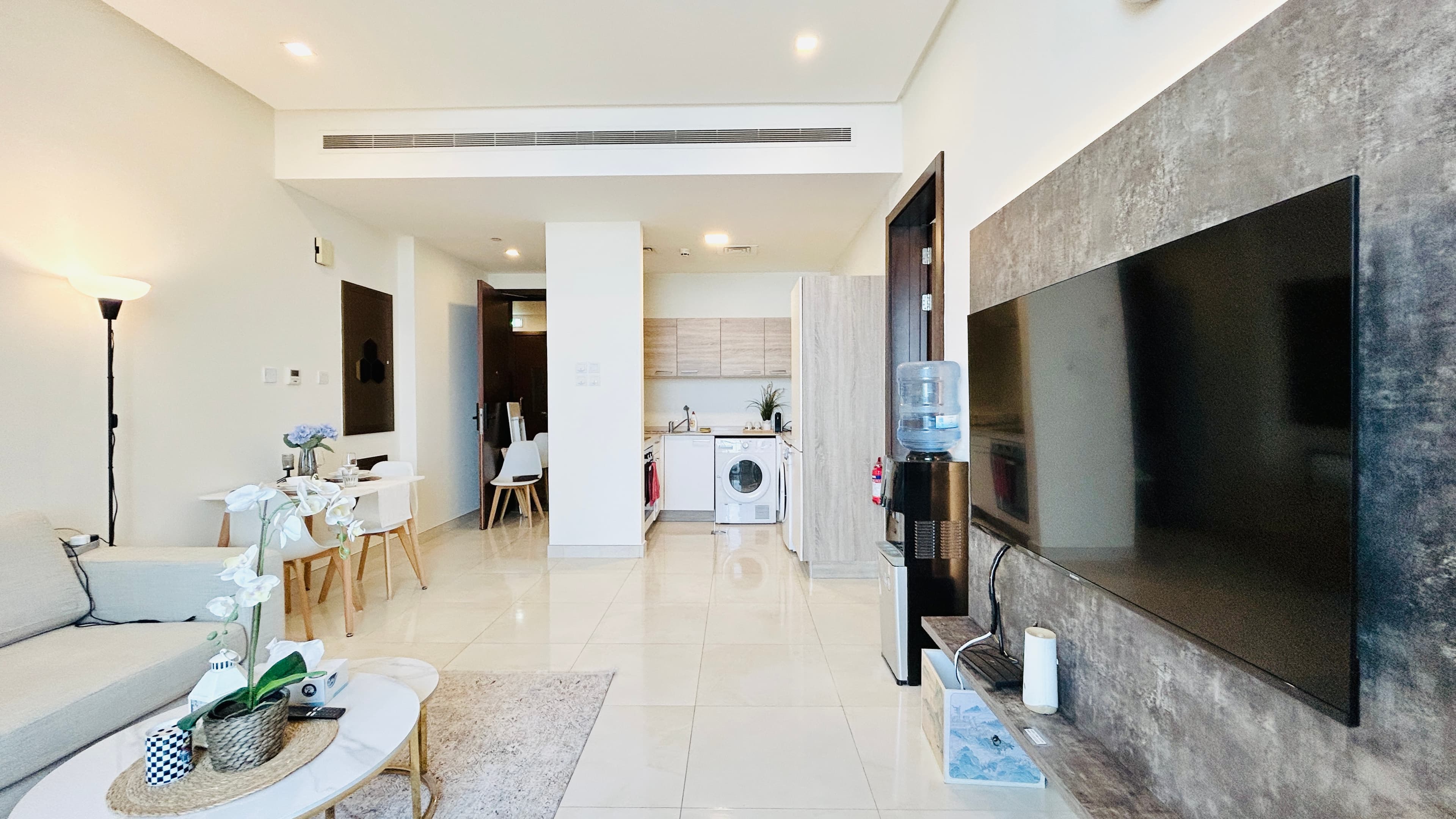 MODERN | PARTIAL CITY/SEA VIEW | BRIGHT LIGHT | AMENITIES