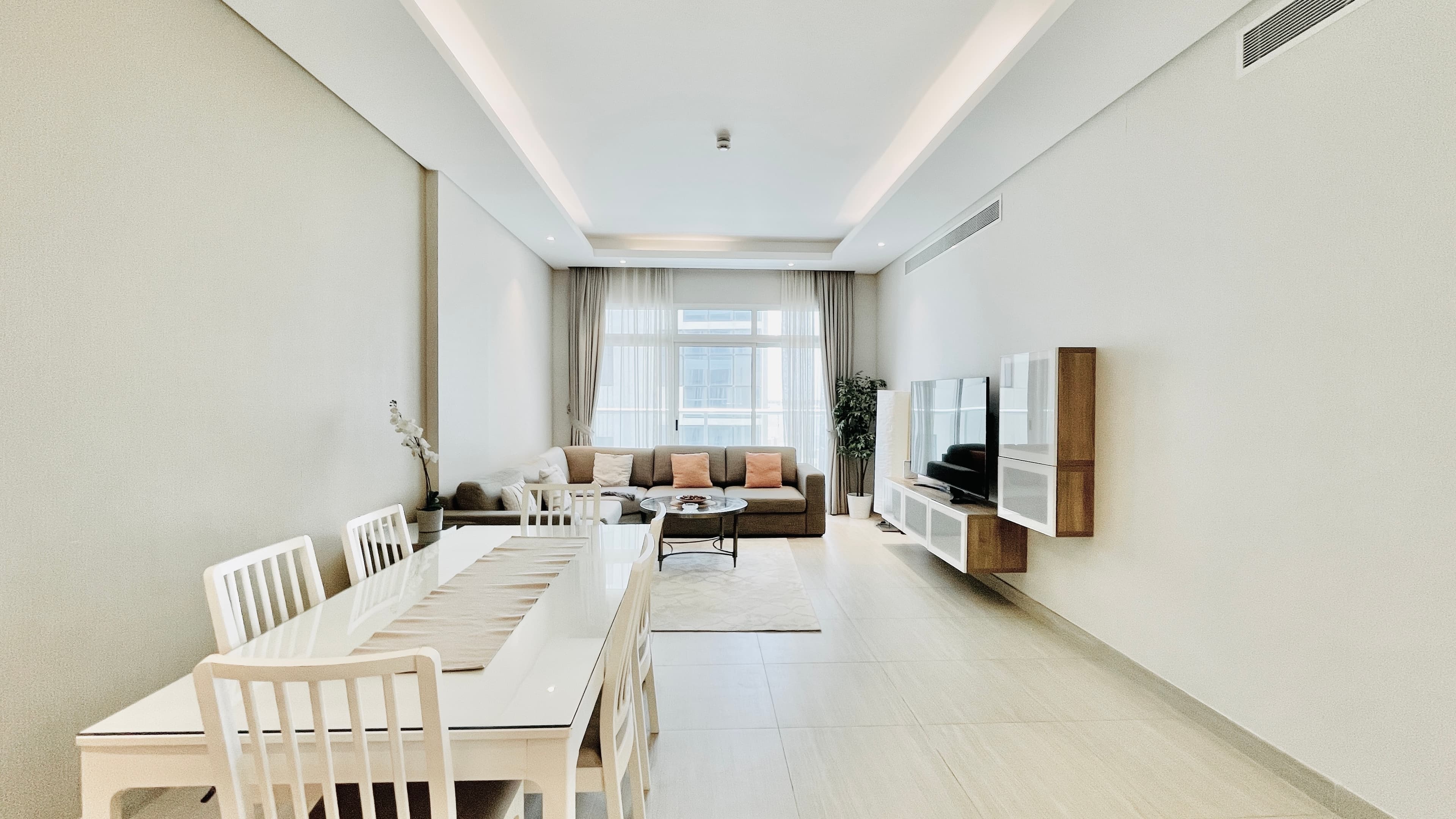 MODERN | CITYVIEW | SPACIOUS ROOMS | AMENITIES