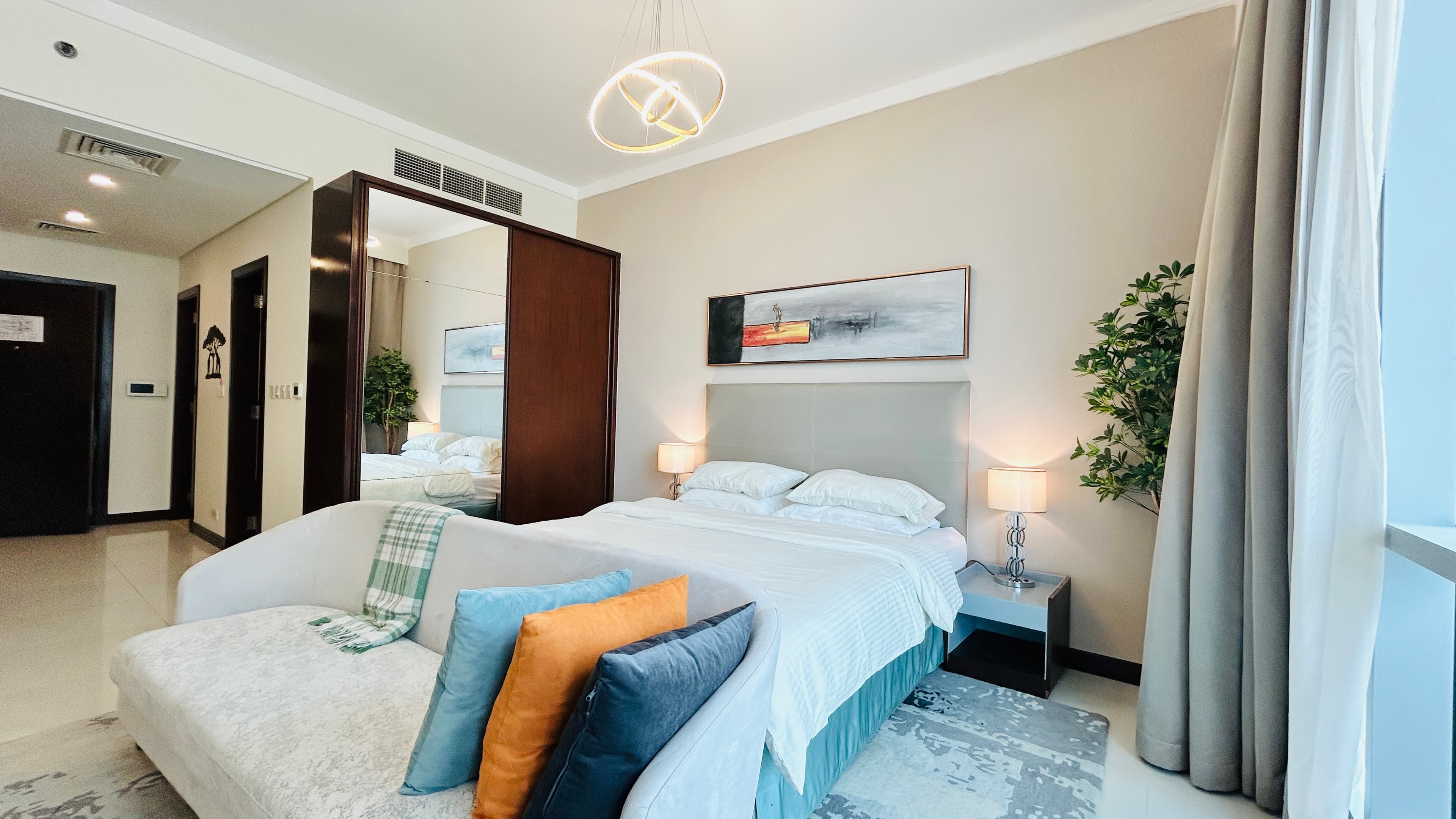 MODERN | PARTIAL CITY/SEA VIEW | BRIGHT LIGHT | AMENITIES
