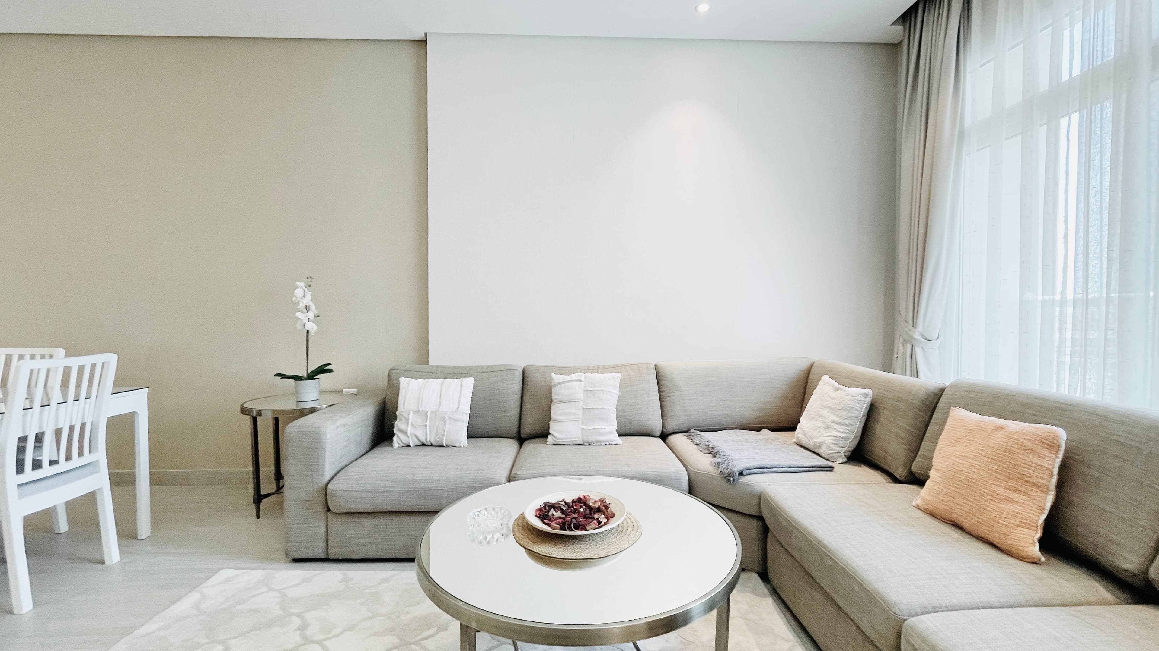 MODERN | CITYVIEW | SPACIOUS ROOMS | AMENITIES