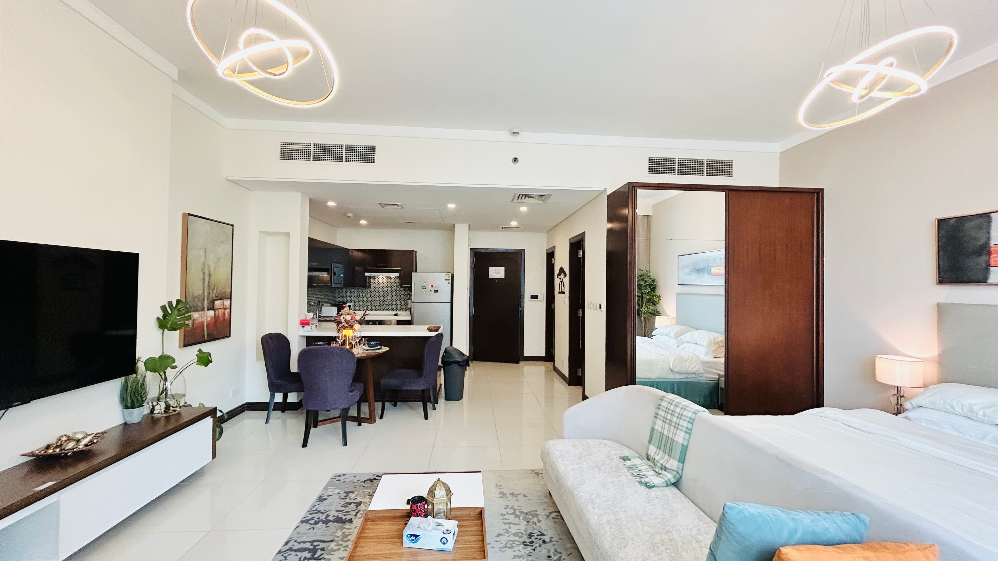 MODERN | PARTIAL CITY/SEA VIEW | BRIGHT LIGHT | AMENITIES