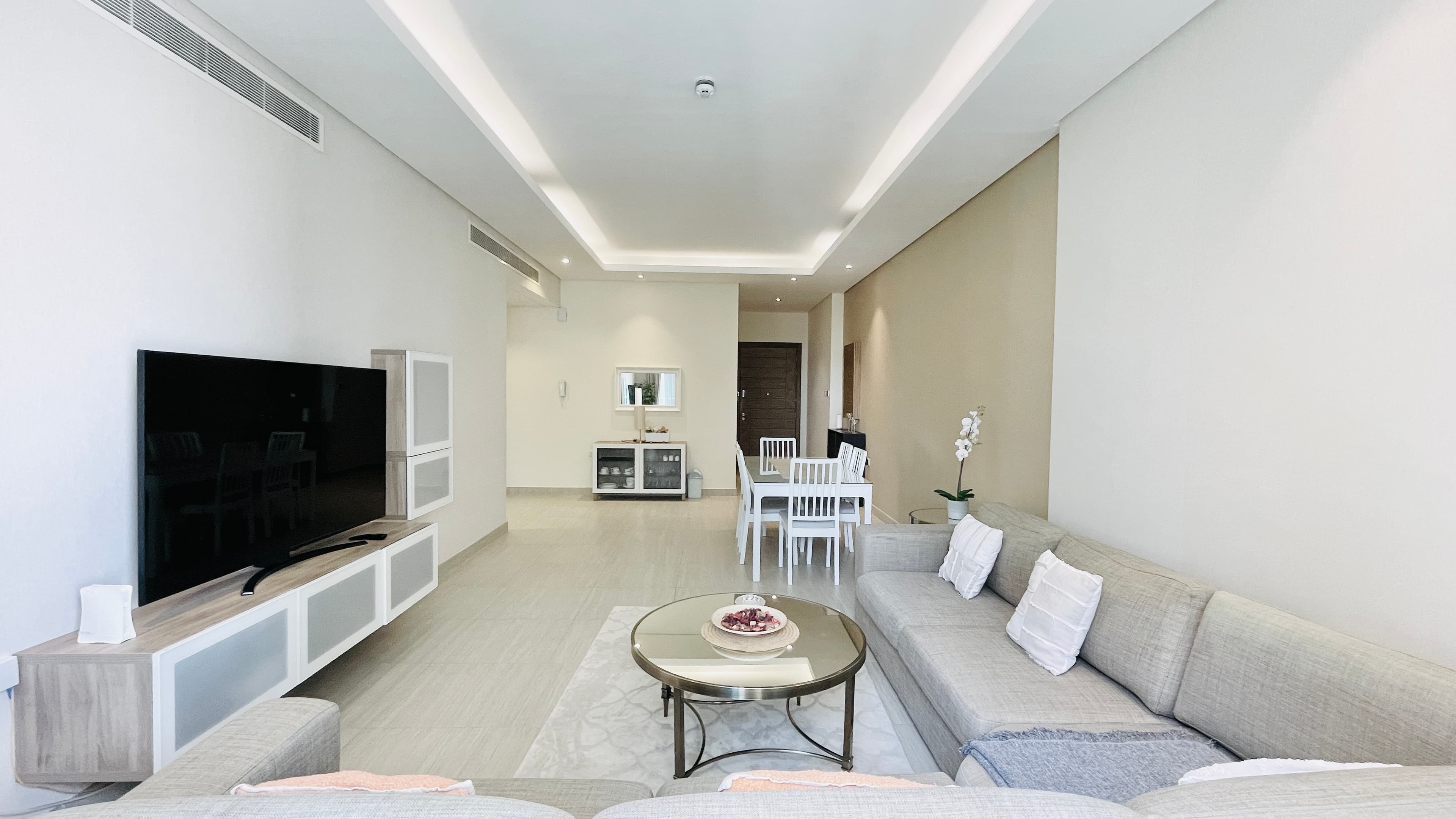 MODERN | CITYVIEW | SPACIOUS ROOMS | AMENITIES
