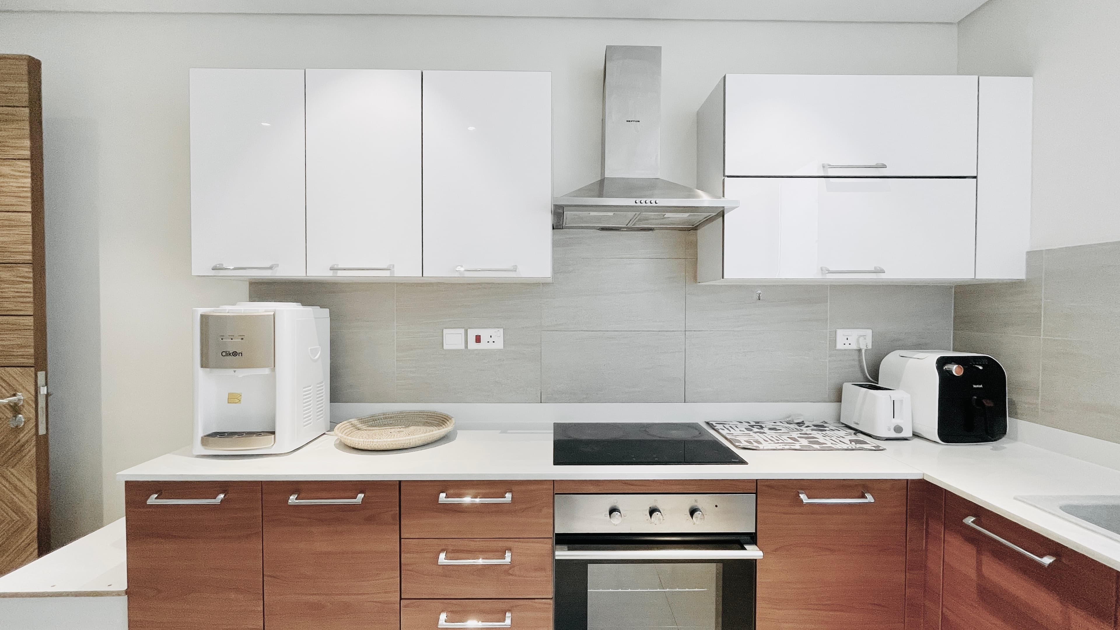 MODERN | CITYVIEW | SPACIOUS ROOMS | AMENITIES