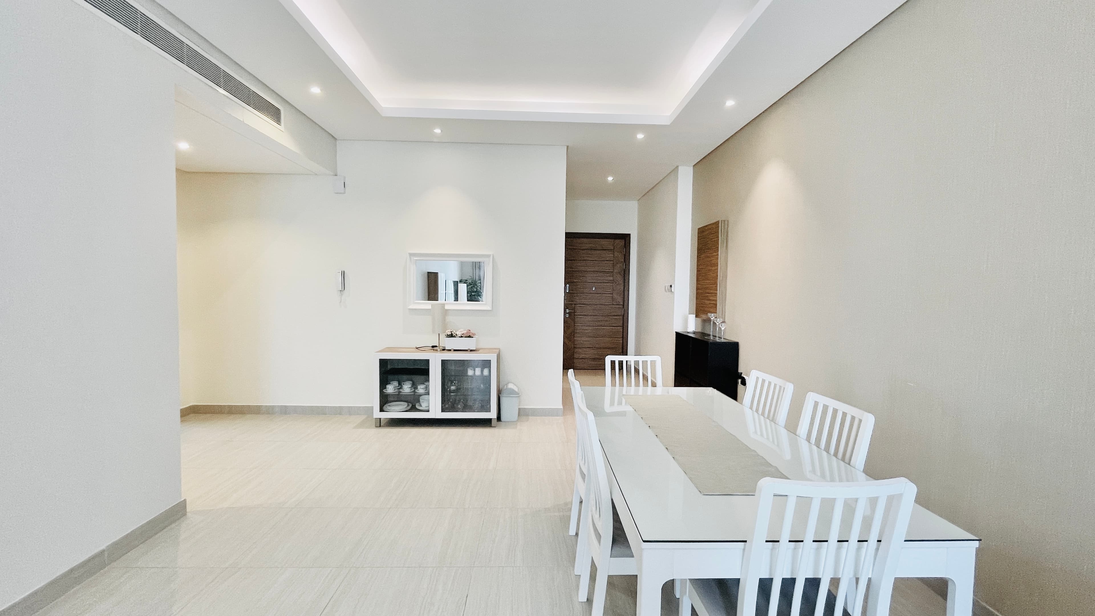 MODERN | CITYVIEW | SPACIOUS ROOMS | AMENITIES