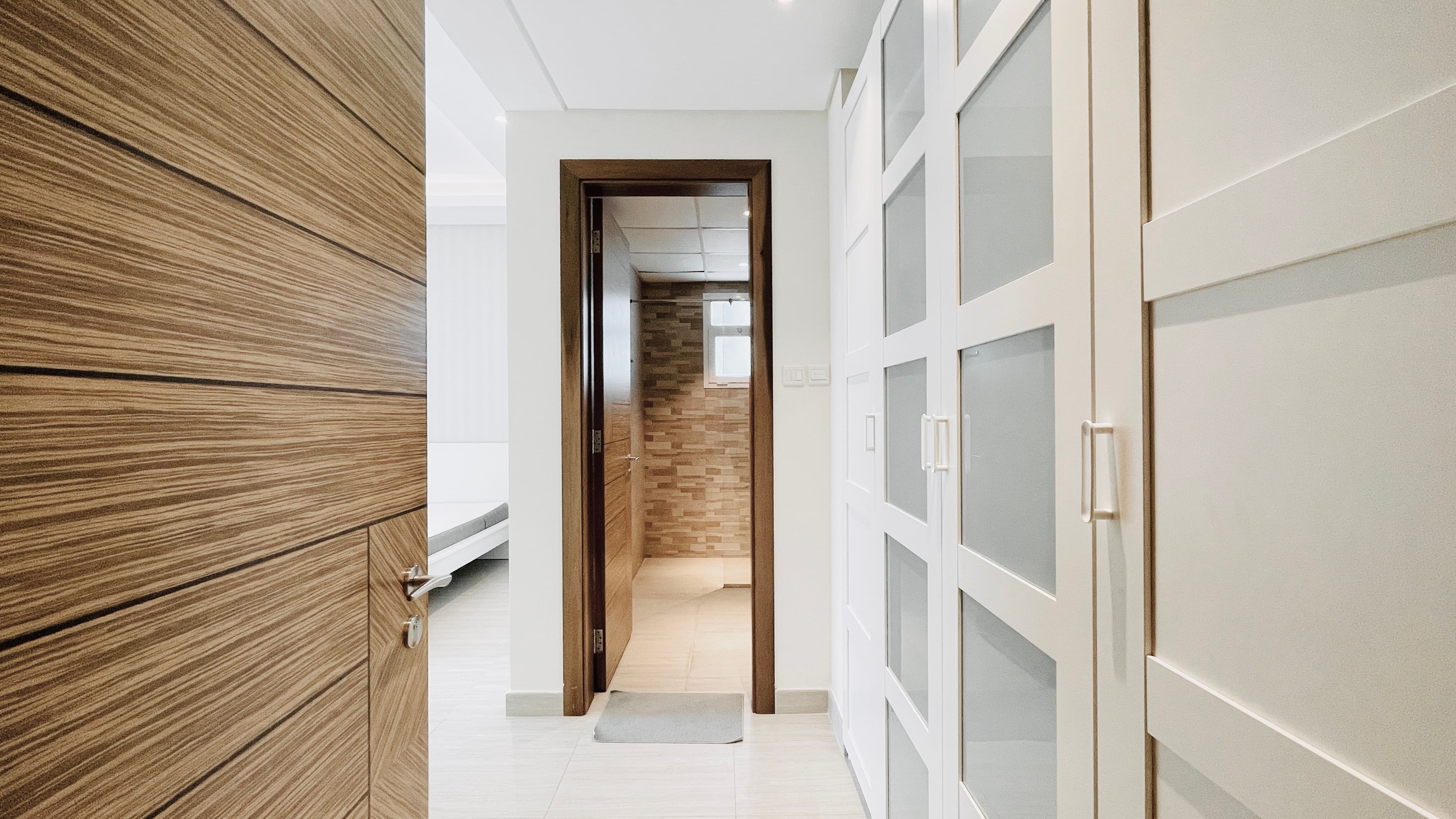 MODERN | CITYVIEW | SPACIOUS ROOMS | AMENITIES