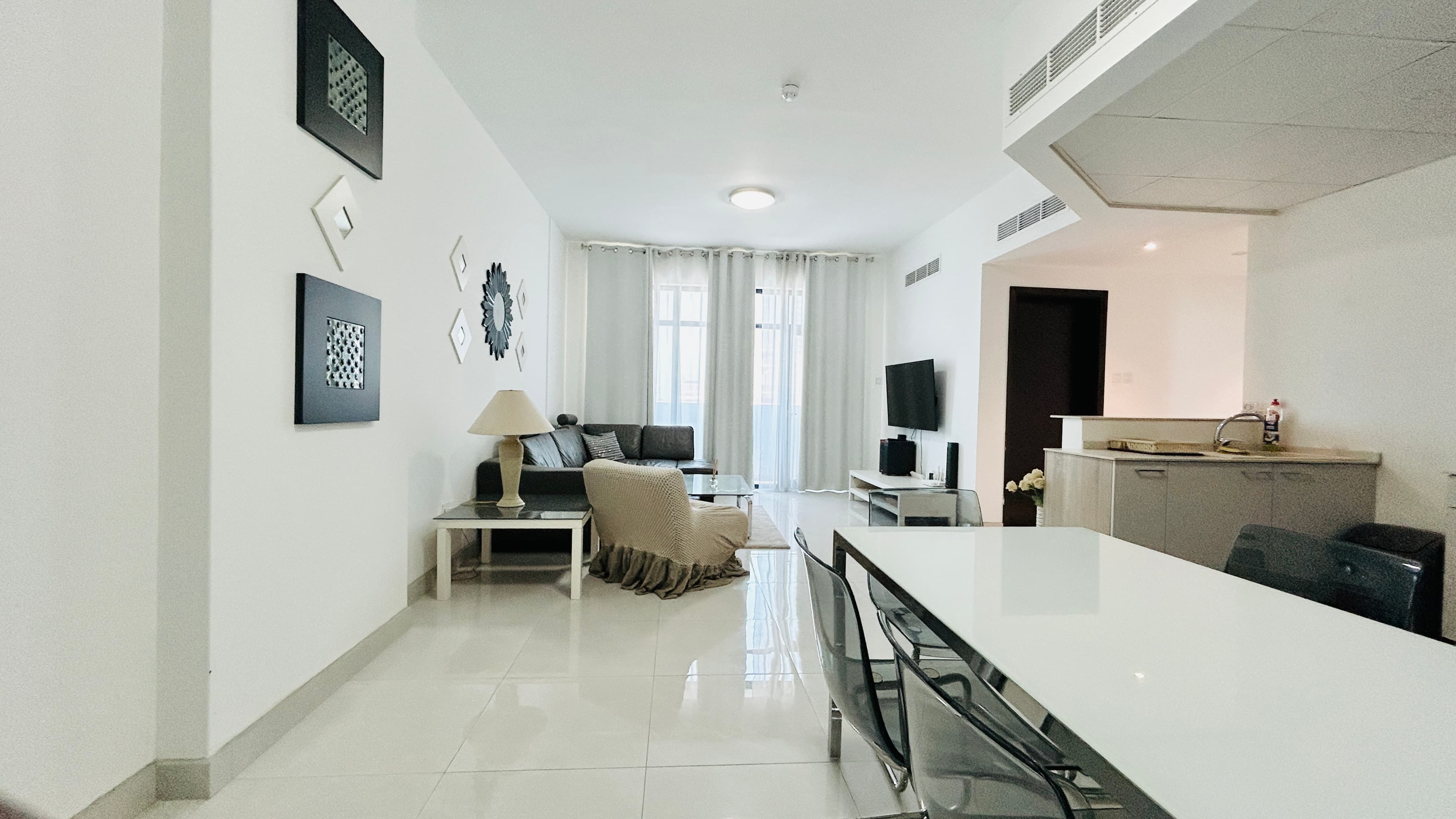 MODERN | SPACIOUS ROOMS | GREAT FACILITIES
