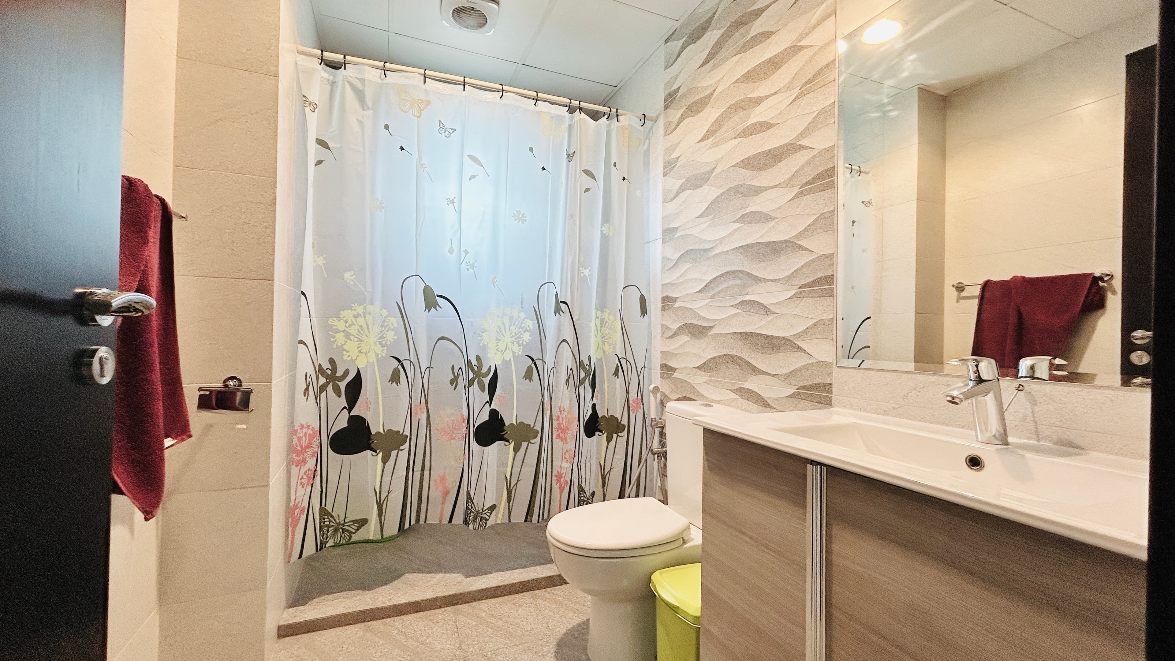 MODERN | SPACIOUS ROOMS | GREAT FACILITIES
