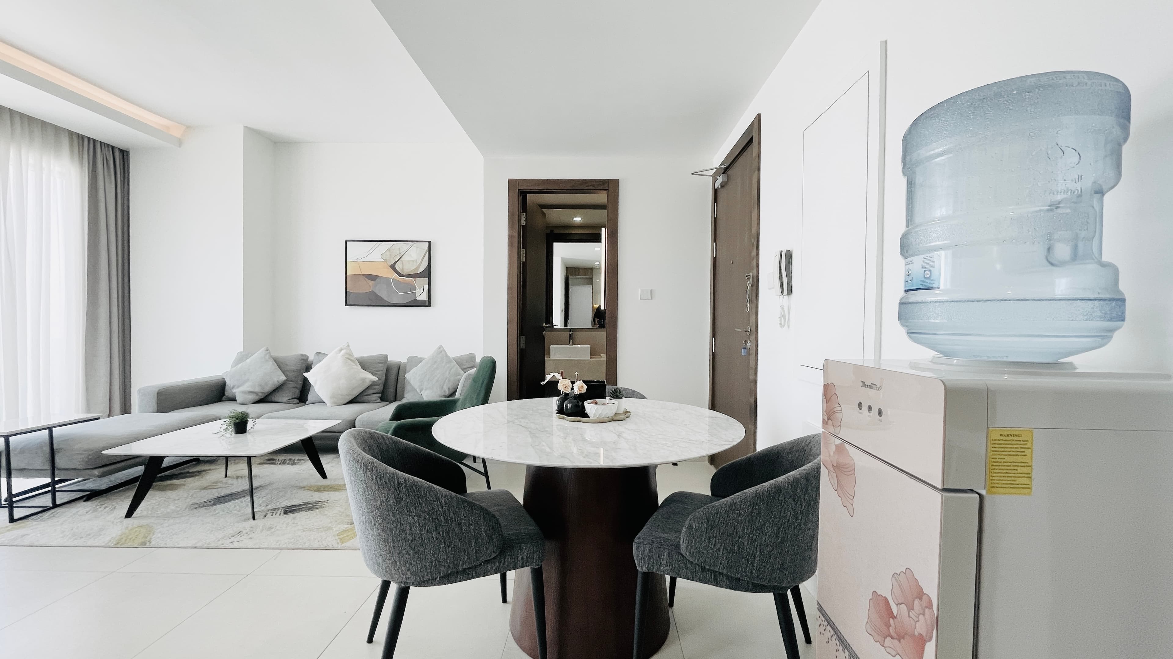 SEA VIEW | SPACIOUS ROOMS | GREAT FACILITIES