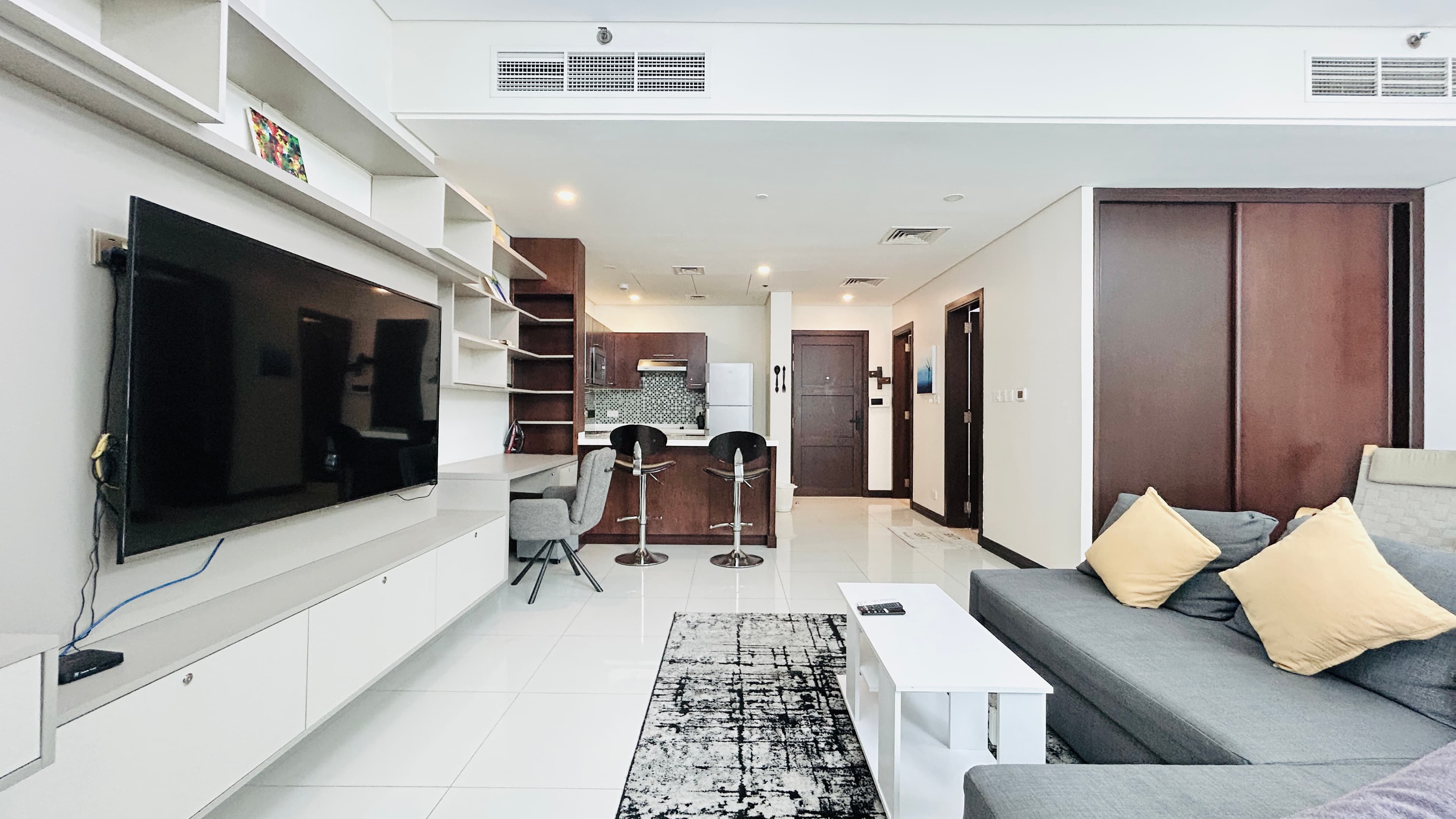 MODERN | CITY/SEA VIEW | BRIGHT LIGHT | AMENITIES