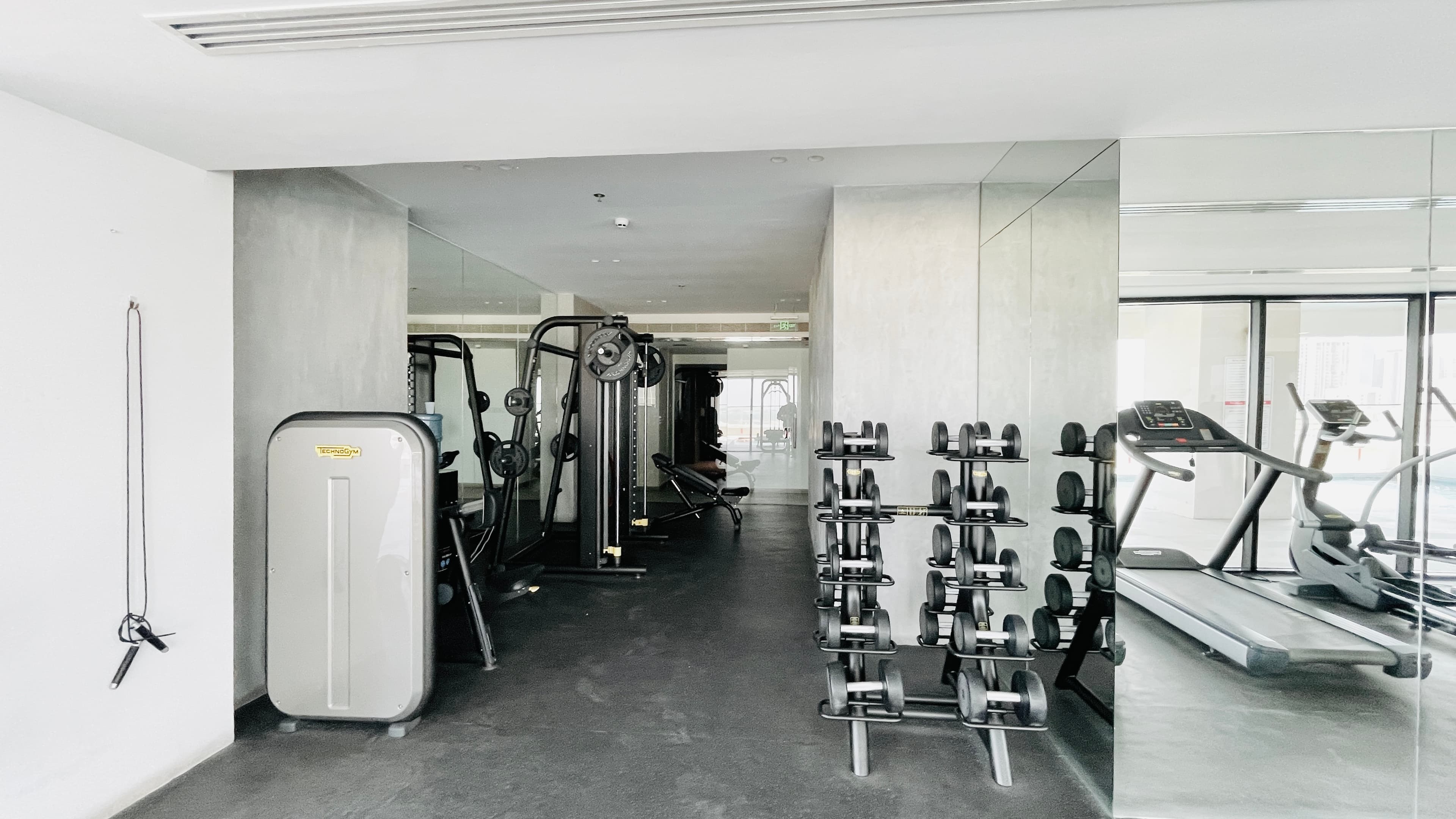 SEAVIEW | SPACIOUS ROOMS | GREAT FACILITIES